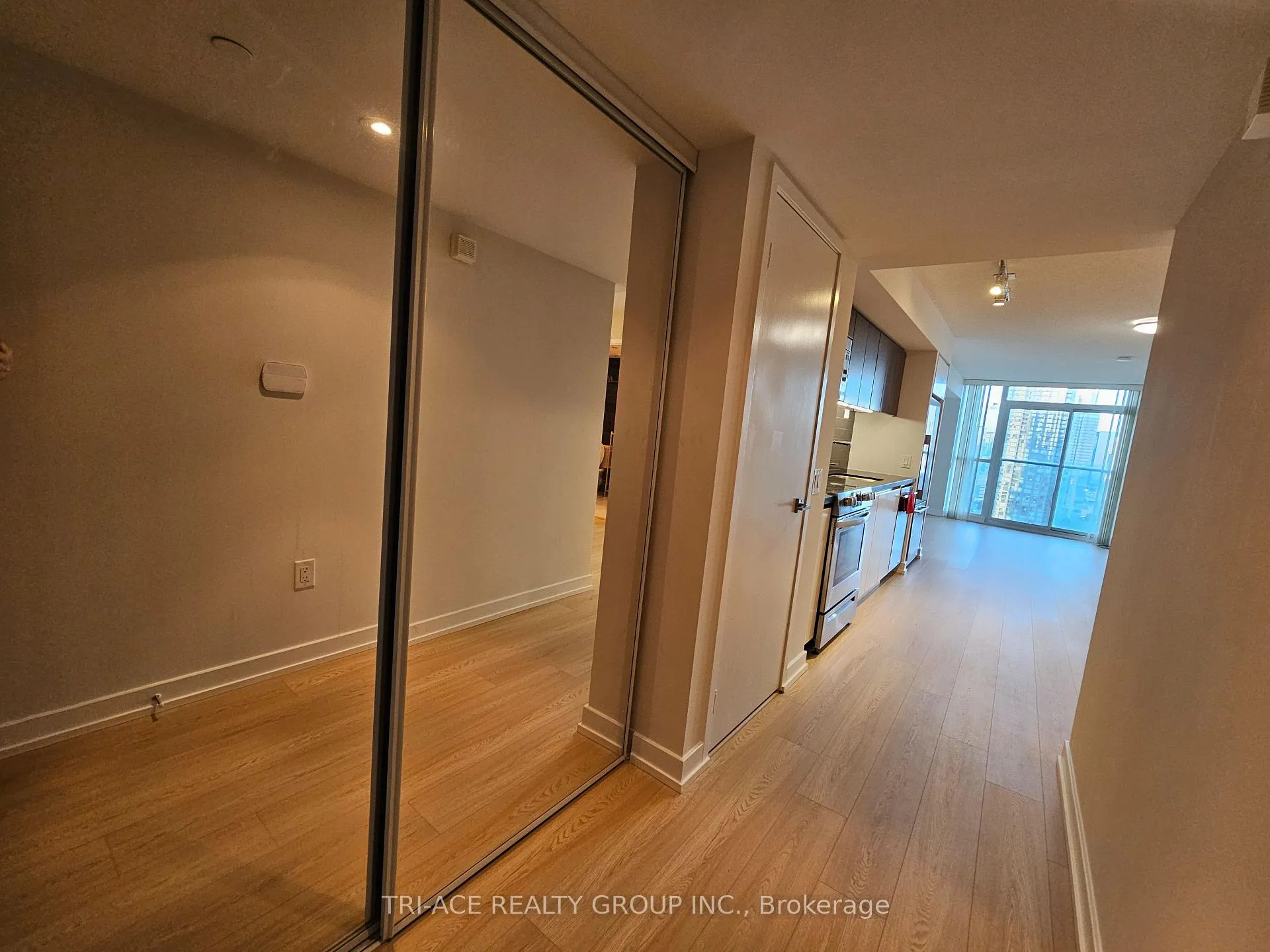 Photo 16 of Unit 2703, 75 Queens Wharf Road, Toronto, Waterfront Communities — HOMEH