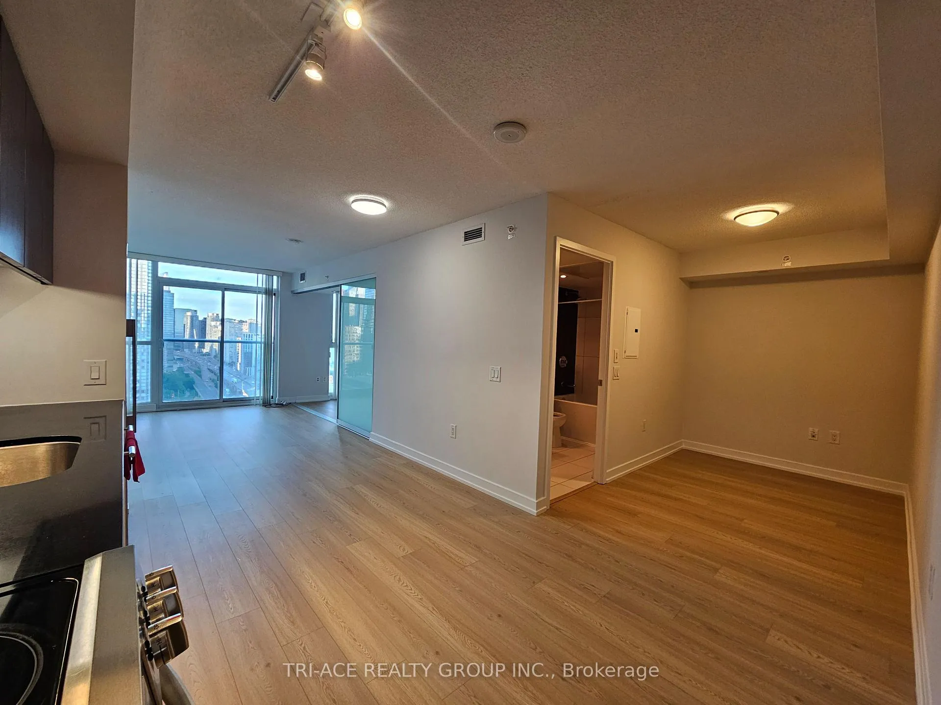 Photo 17 of Unit 2703, 75 Queens Wharf Road, Toronto, Waterfront Communities — HOMEH