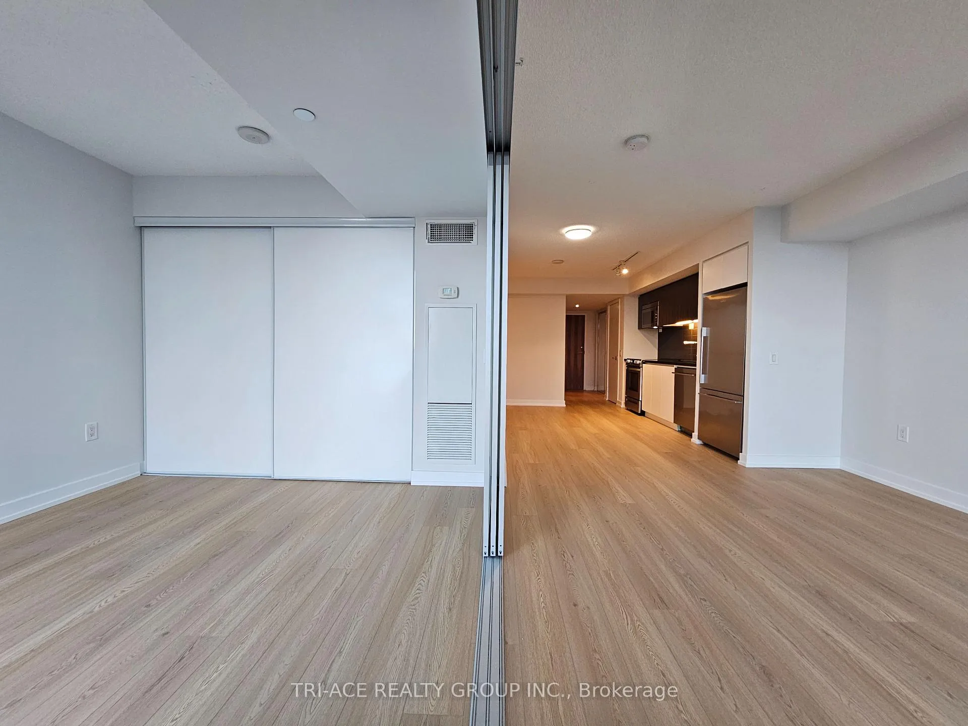 Photo 27 of Unit 2703, 75 Queens Wharf Road, Toronto, Waterfront Communities — HOMEH