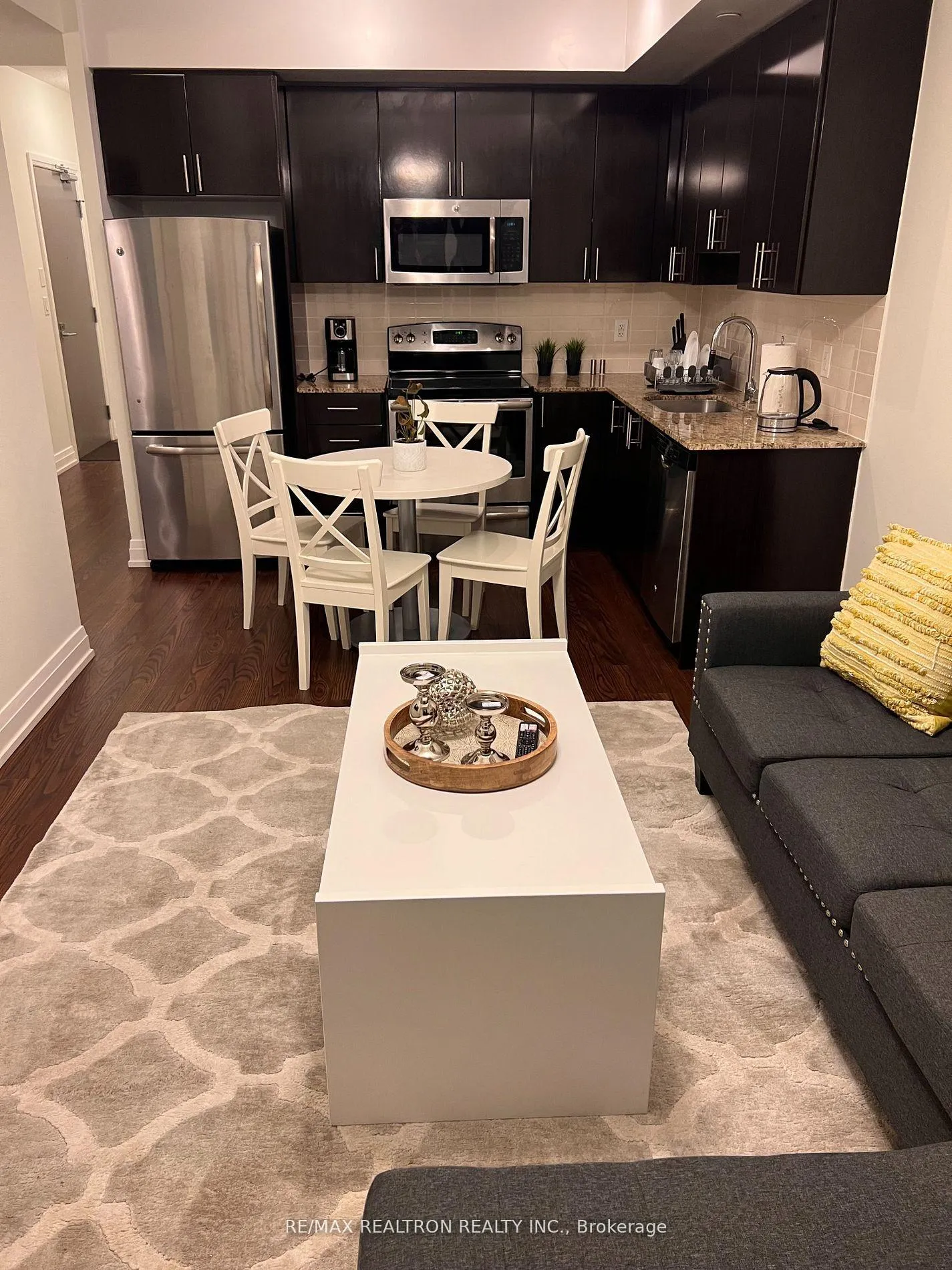 Photo 5 of Unit 1708, 7165 Yonge Street, Markham, Thornhill — HOMEH
