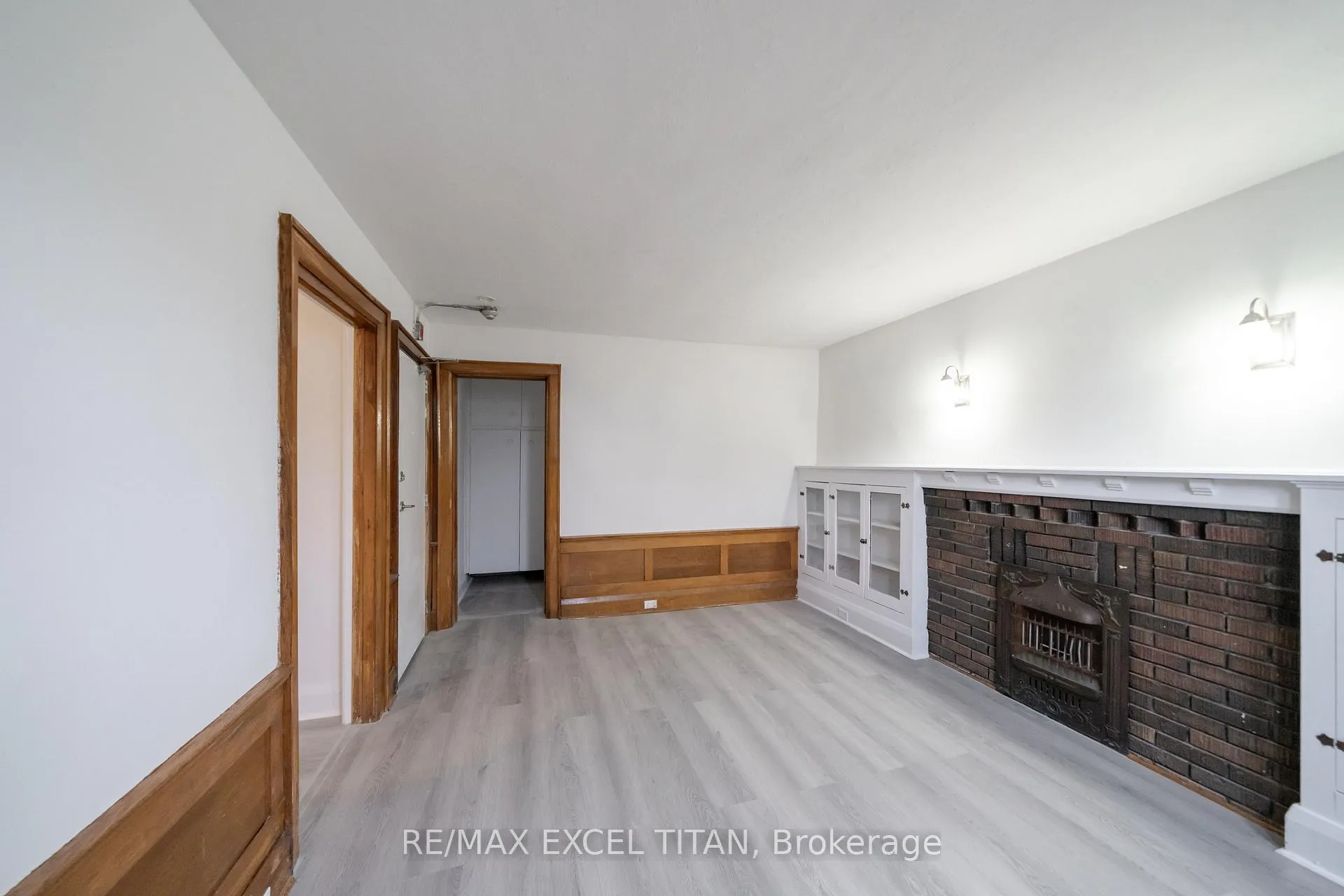 Photo 4 of Unit 51, 8 Kingston Road, Toronto, Woodbine Corridor — HOMEH