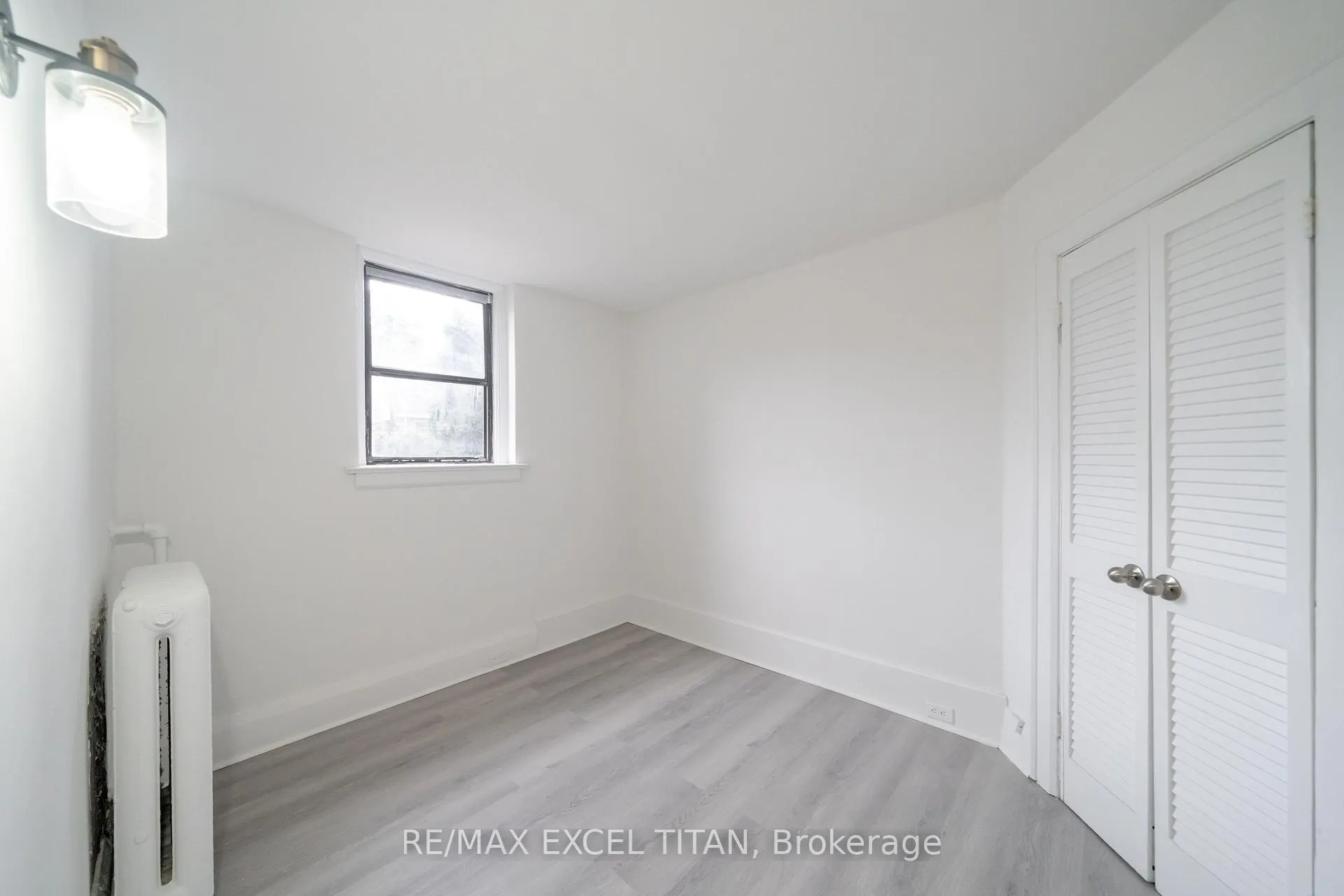 Photo 5 of Unit 51, 8 Kingston Road, Toronto, Woodbine Corridor — HOMEH
