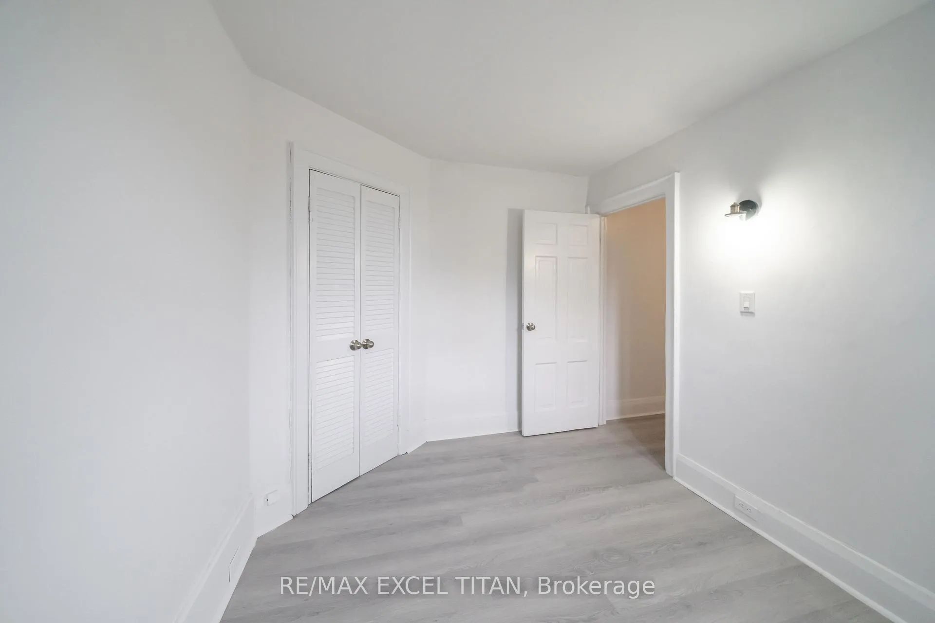 Photo 6 of Unit 51, 8 Kingston Road, Toronto, Woodbine Corridor — HOMEH