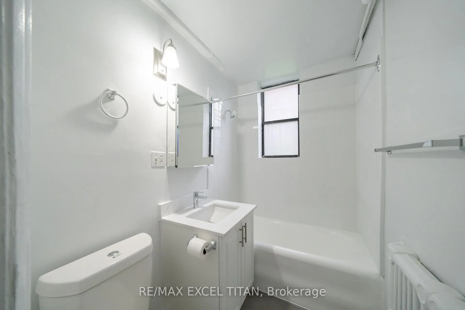 Photo 9 of Unit 51, 8 Kingston Road, Toronto, Woodbine Corridor — HOMEH