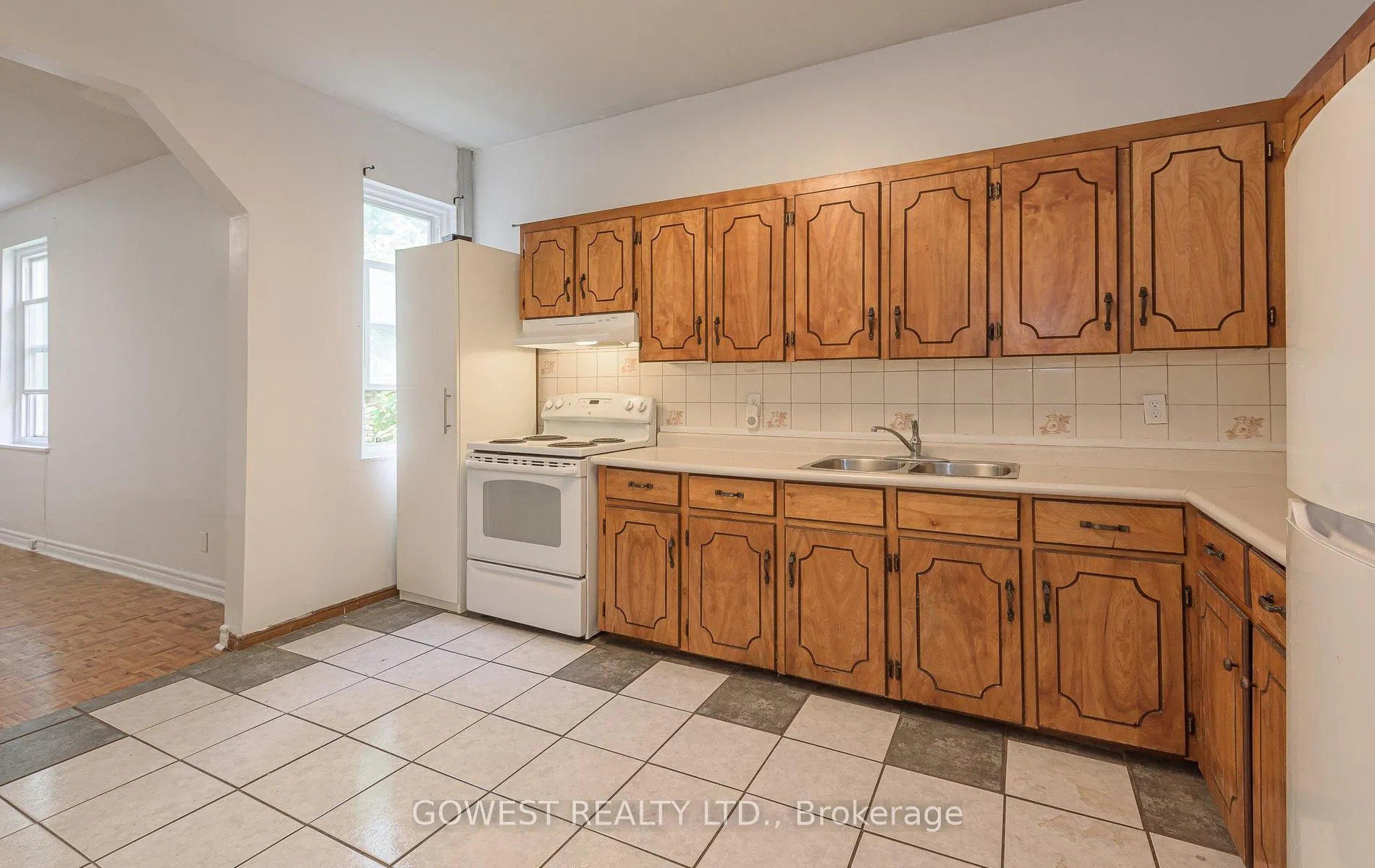 Photo 8 of Unit 2, 70 Brock Avenue, Toronto, South Parkdale — HOMEH