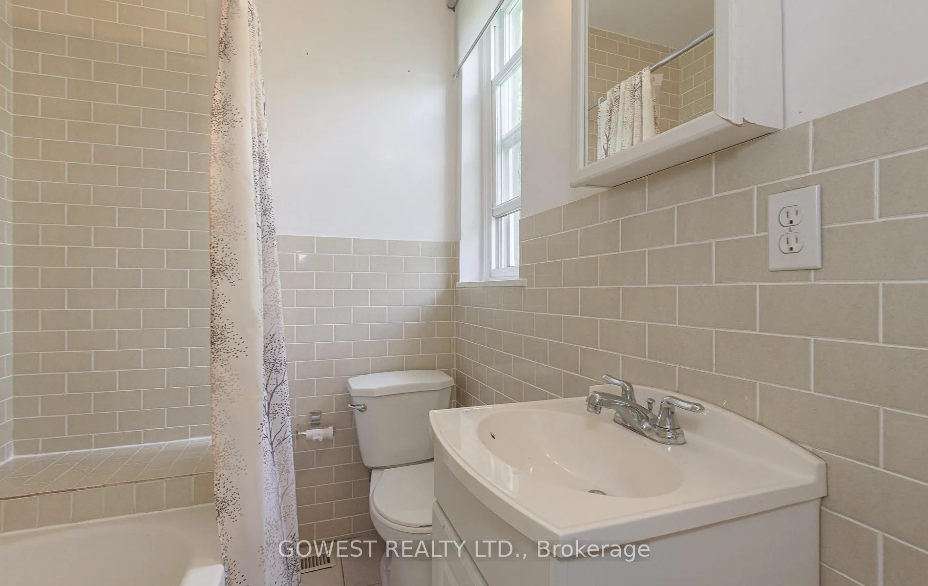 Photo 11 of Unit 2, 70 Brock Avenue, Toronto, South Parkdale — HOMEH