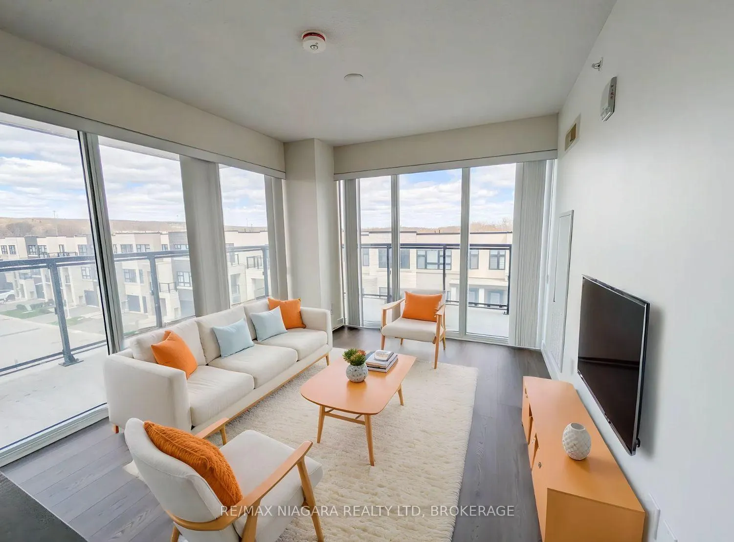 Photo 1 of Unit B430, 1119 Cooke Boulevard, Burlington, LaSalle — HOMEH