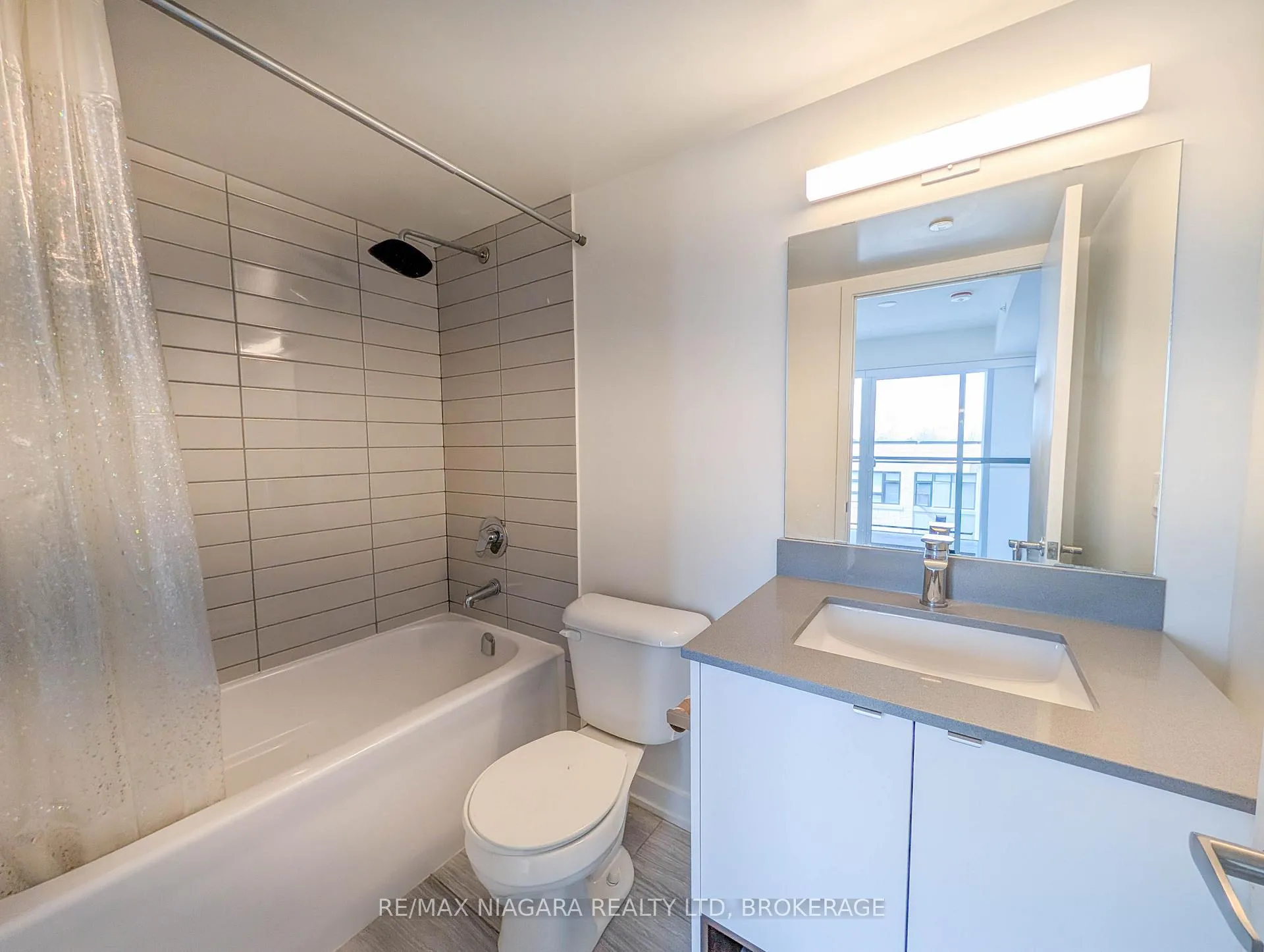 Photo 17 of Unit B430, 1119 Cooke Boulevard, Burlington, LaSalle — HOMEH