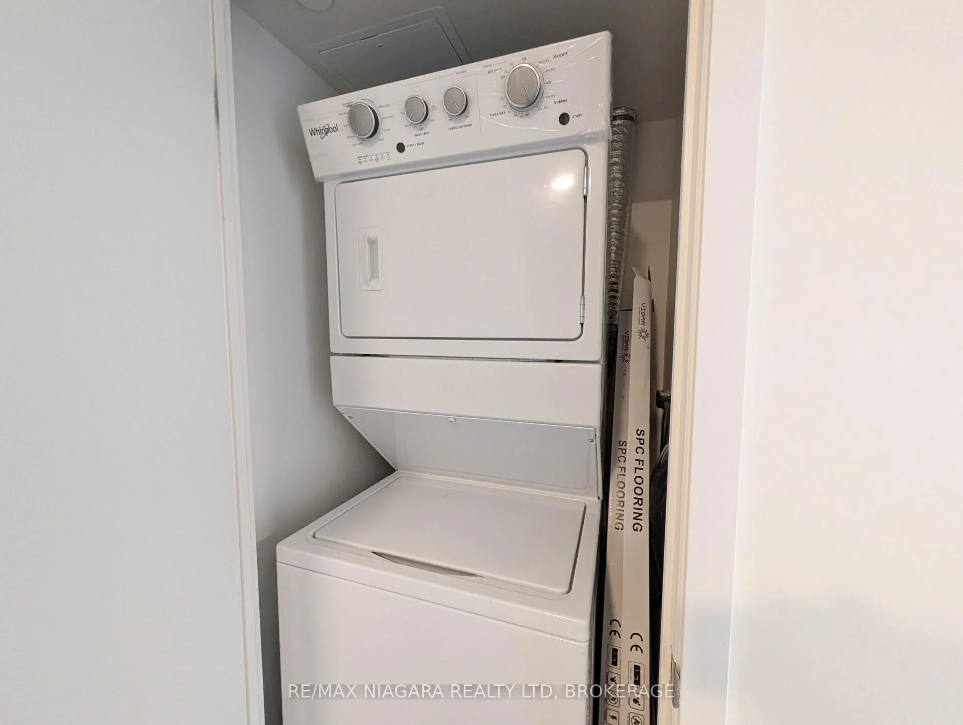 Photo 18 of Unit B430, 1119 Cooke Boulevard, Burlington, LaSalle — HOMEH