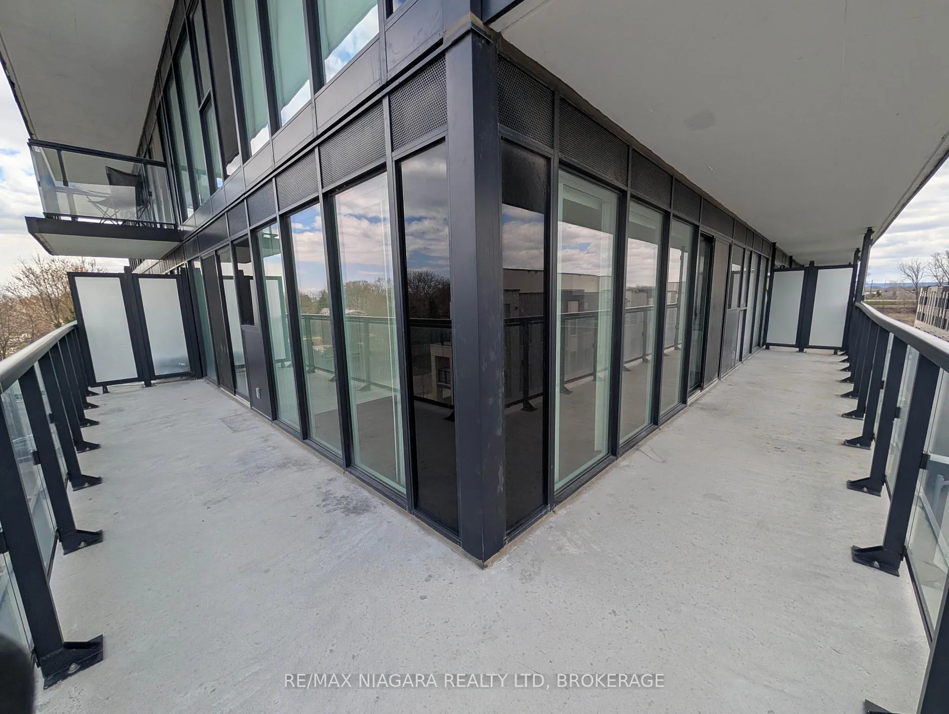 Photo 19 of Unit B430, 1119 Cooke Boulevard, Burlington, LaSalle — HOMEH