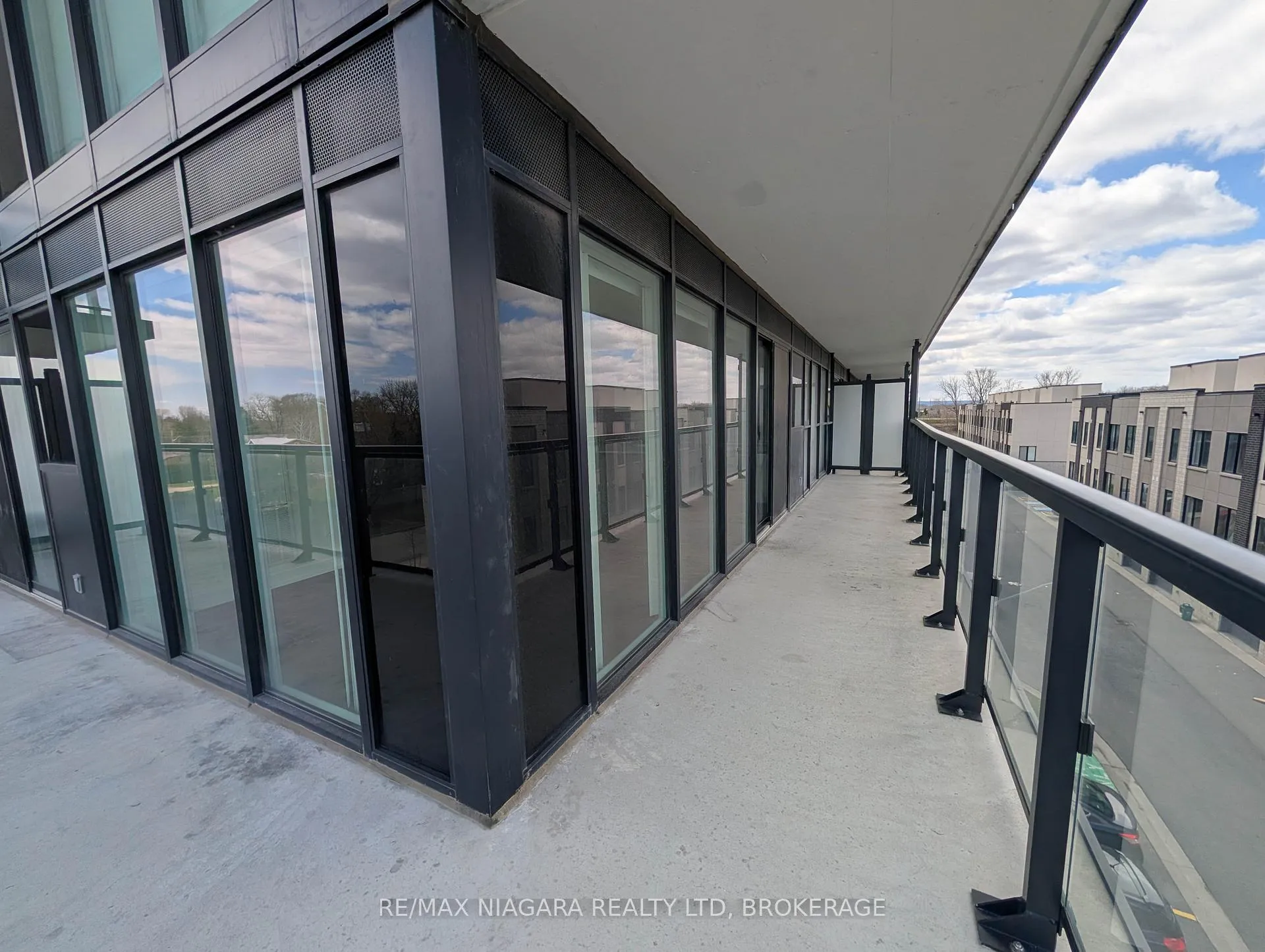 Photo 20 of Unit B430, 1119 Cooke Boulevard, Burlington, LaSalle — HOMEH