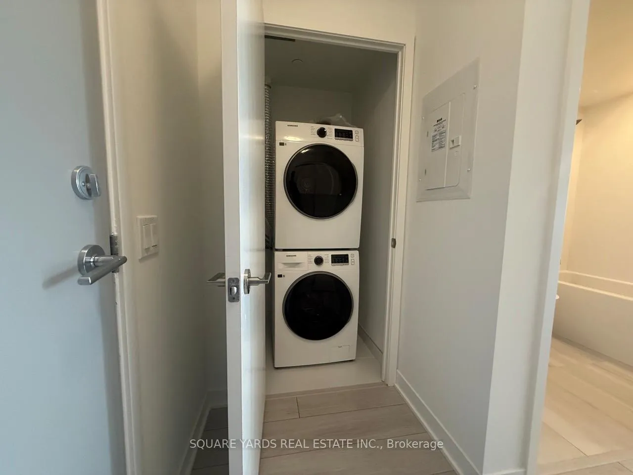 Photo 4 of Unit 905, 260 Malta Avenue, Brampton, Fletcher's Creek South — HOMEH