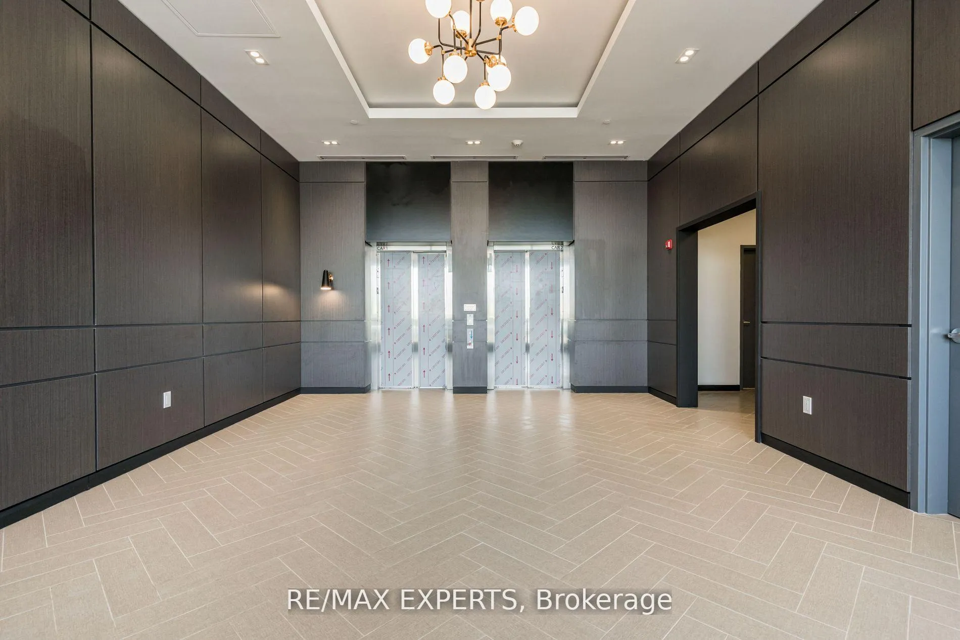 Photo 3 of Unit 303, 430 Essa Road, Barrie, Holly — HOMEH