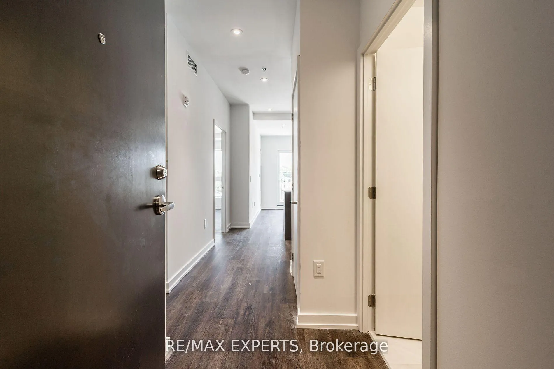 Photo 7 of Unit 303, 430 Essa Road, Barrie, Holly — HOMEH