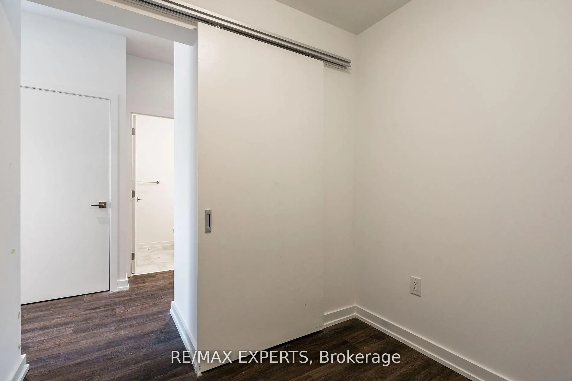 Photo 12 of Unit 303, 430 Essa Road, Barrie, Holly — HOMEH