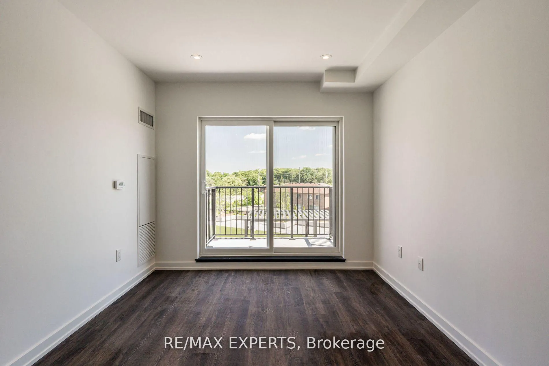 Photo 17 of Unit 303, 430 Essa Road, Barrie, Holly — HOMEH
