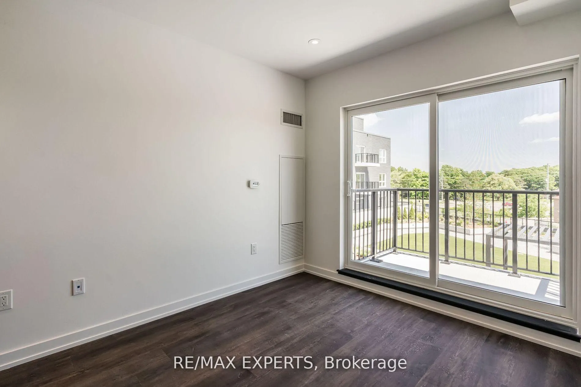 Photo 18 of Unit 303, 430 Essa Road, Barrie, Holly — HOMEH