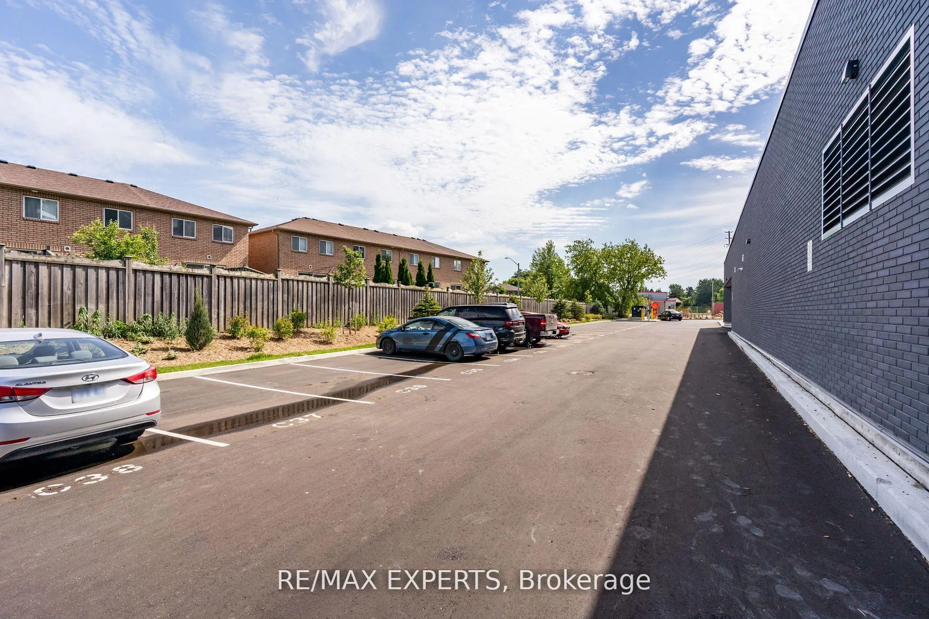 Photo 29 of Unit 303, 430 Essa Road, Barrie, Holly — HOMEH