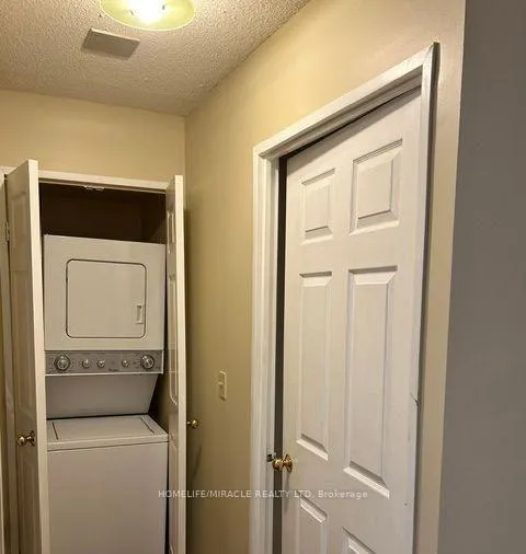 Photo 14 of Unit 808, 325 Webb Drive, Mississauga, City Centre — HOMEH