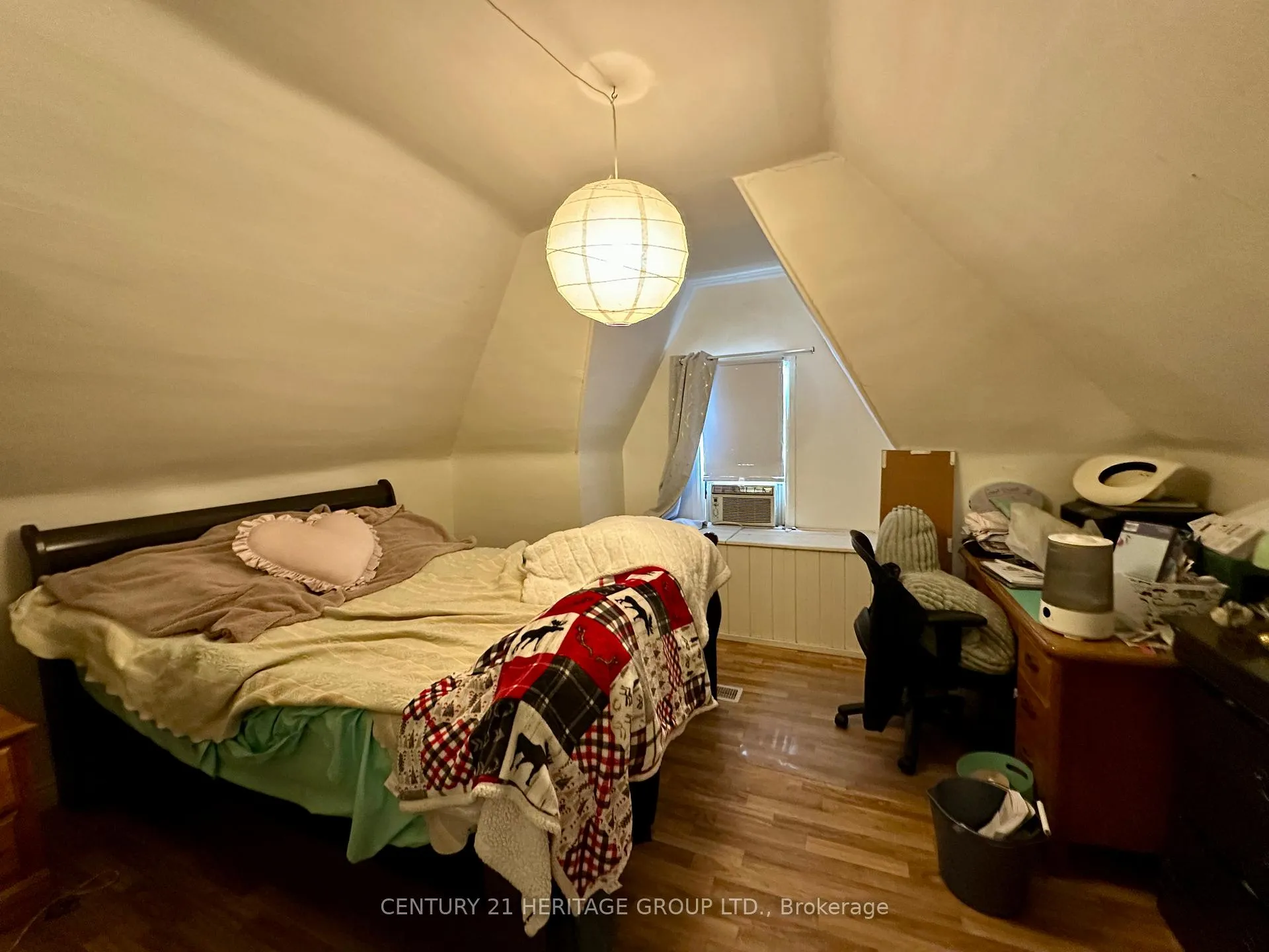 Photo 1 of 1125 Cannon Street E, Hamilton, Crown Point — HOMEH