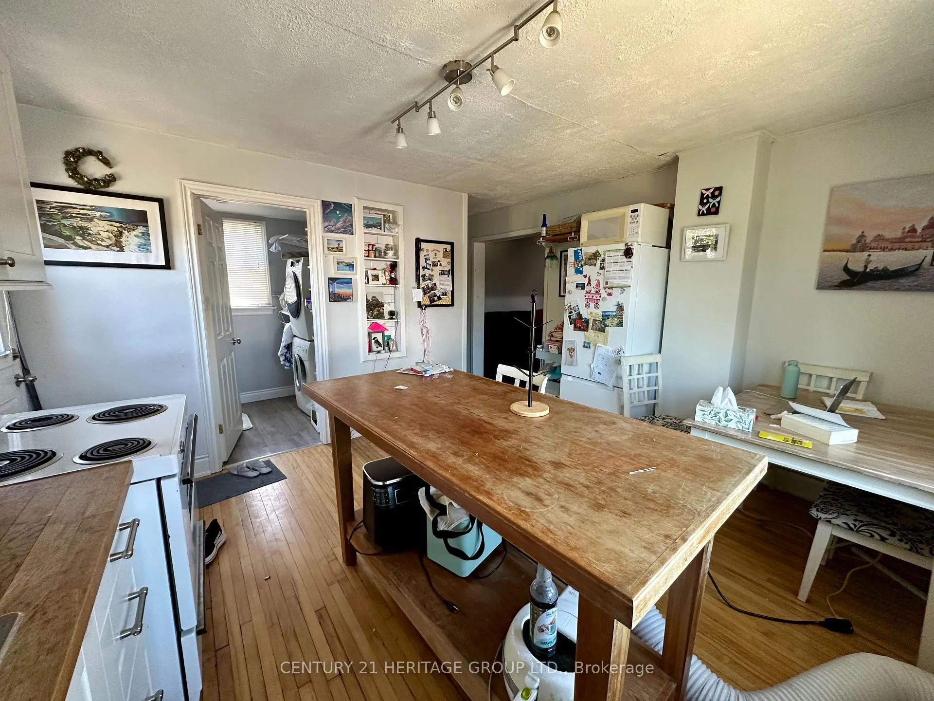 Photo 9 of 1125 Cannon Street E, Hamilton, Crown Point — HOMEH