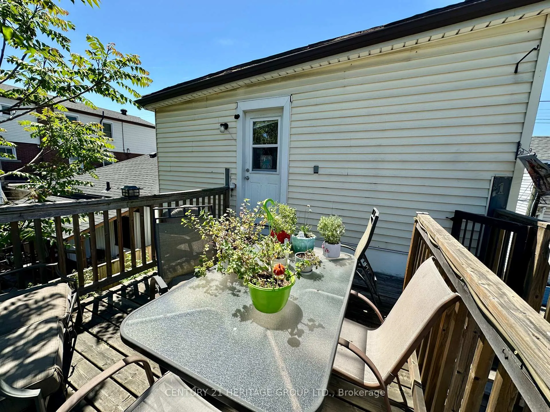 Photo 11 of 1125 Cannon Street E, Hamilton, Crown Point — HOMEH