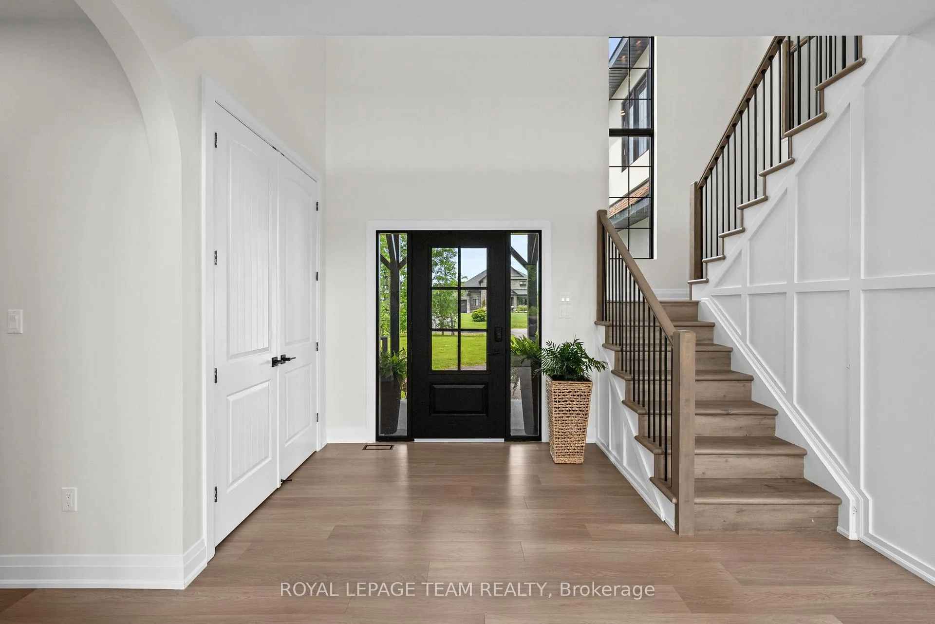 Photo 3 of 148 Lake Trail Road, Ottawa, Greely — HOMEH
