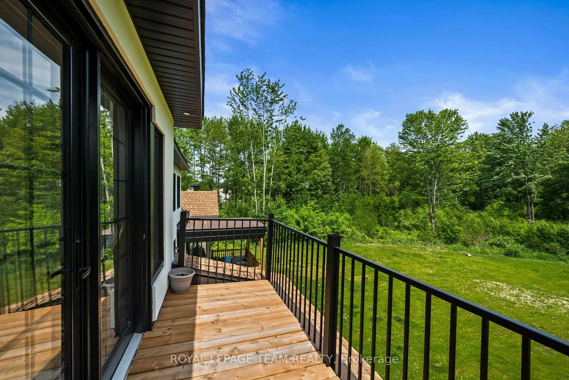 Photo 40 of 148 Lake Trail Road, Ottawa, Greely — HOMEH