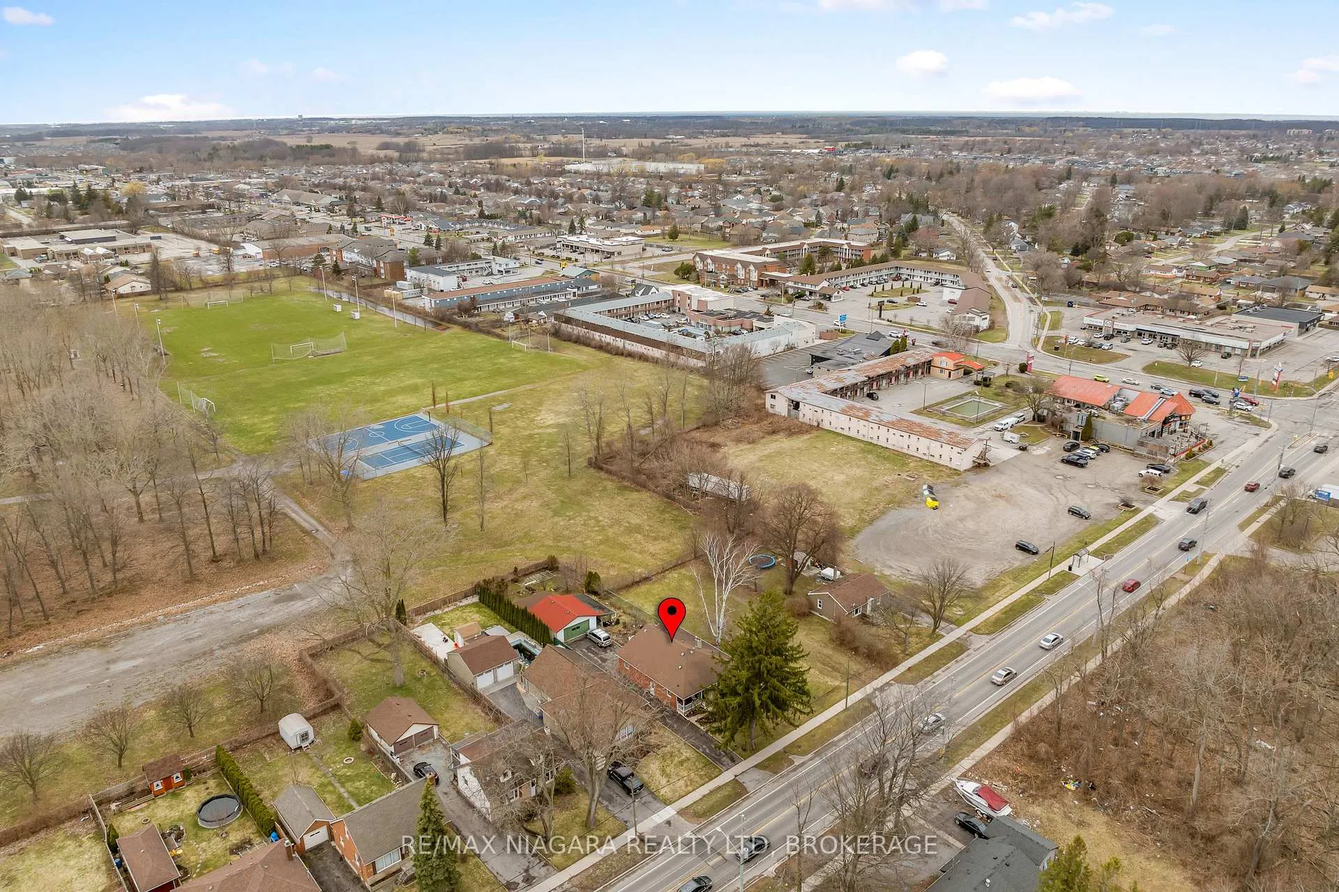Photo 2 of 5999 Montrose Road, Niagara Falls, West Wood — HOMEH