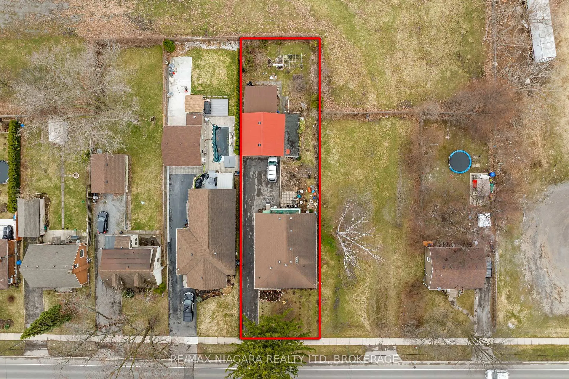 Photo 3 of 5999 Montrose Road, Niagara Falls, West Wood — HOMEH