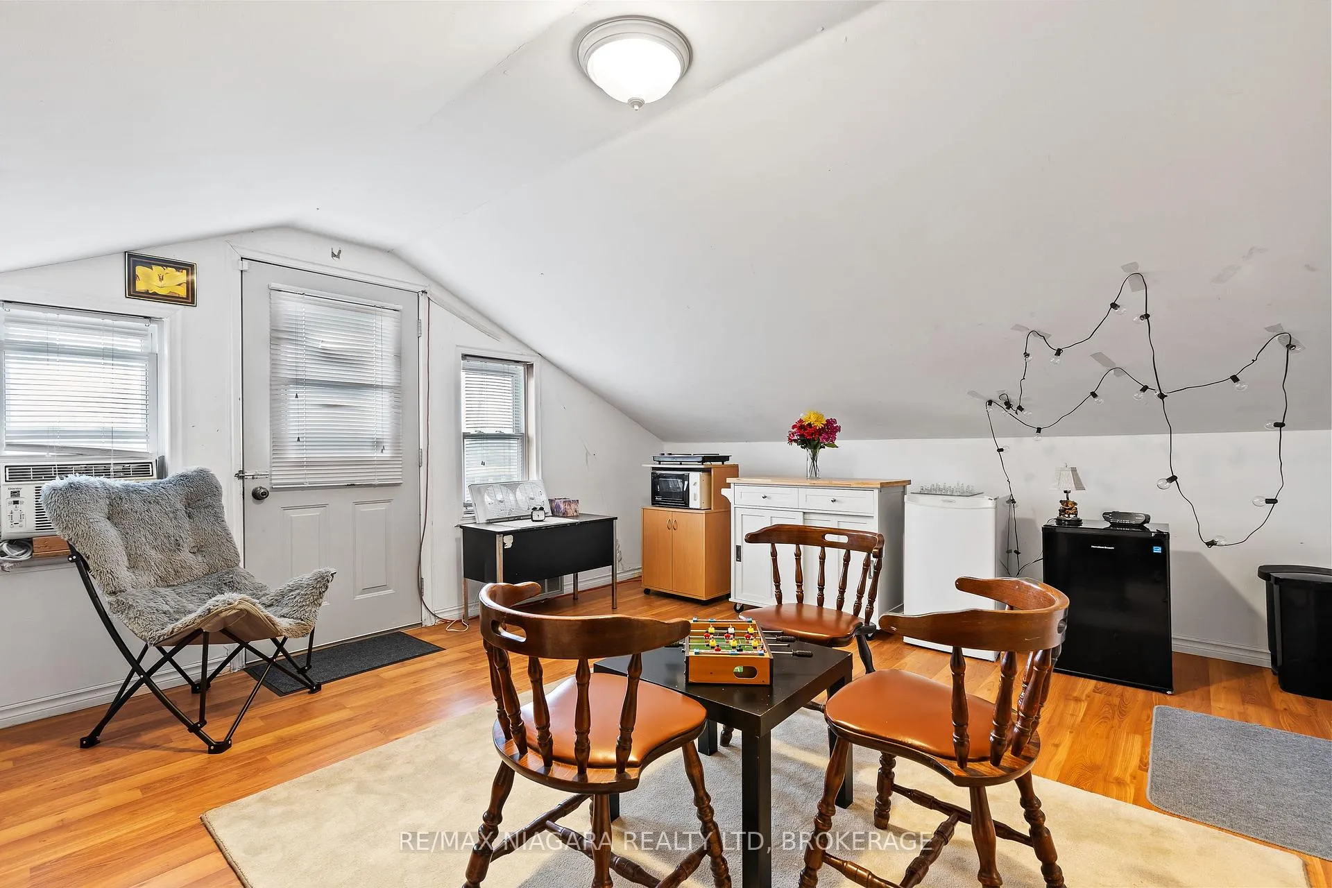 Photo 18 of 5999 Montrose Road, Niagara Falls, West Wood — HOMEH