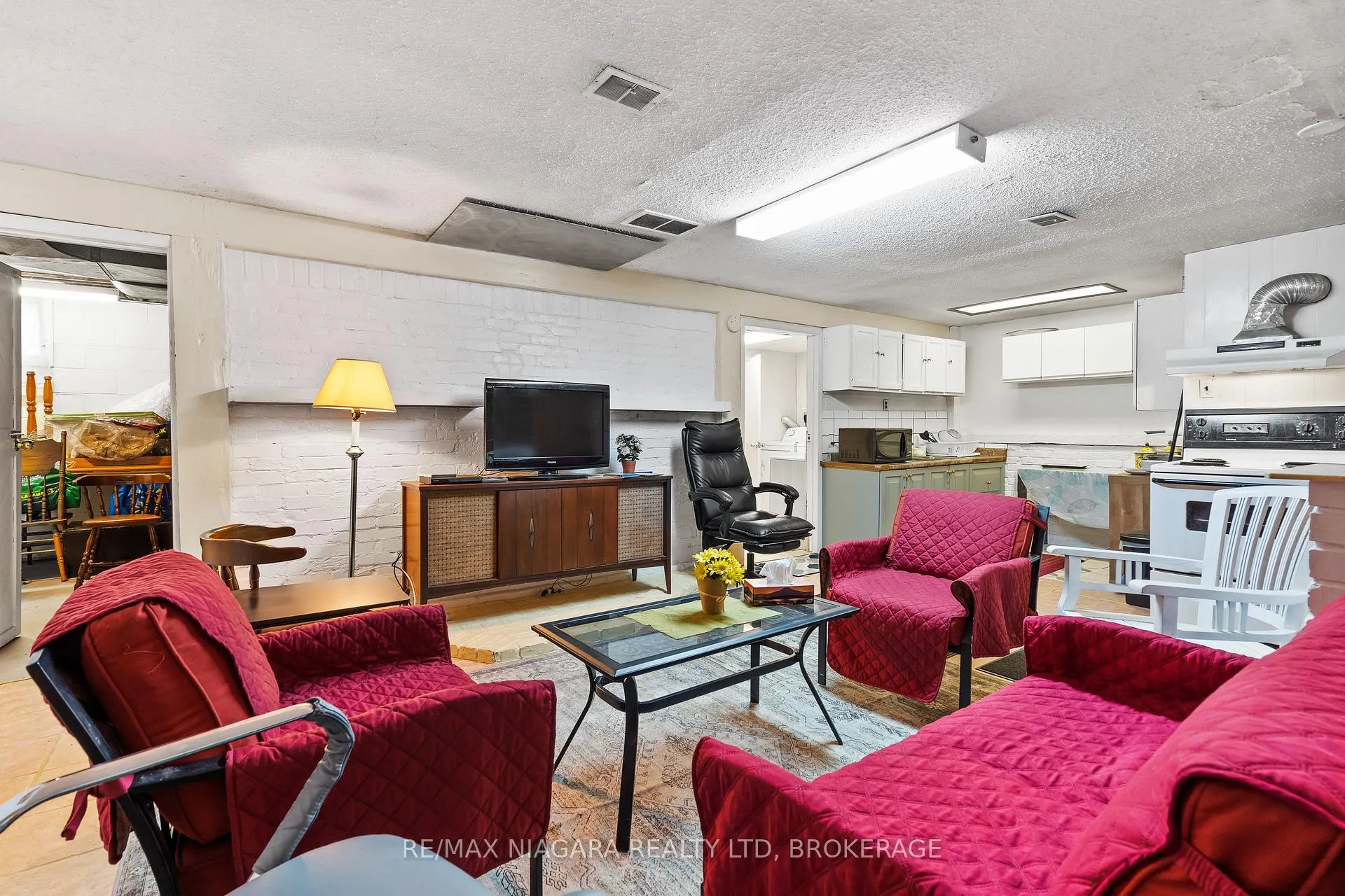 Photo 24 of 5999 Montrose Road, Niagara Falls, West Wood — HOMEH