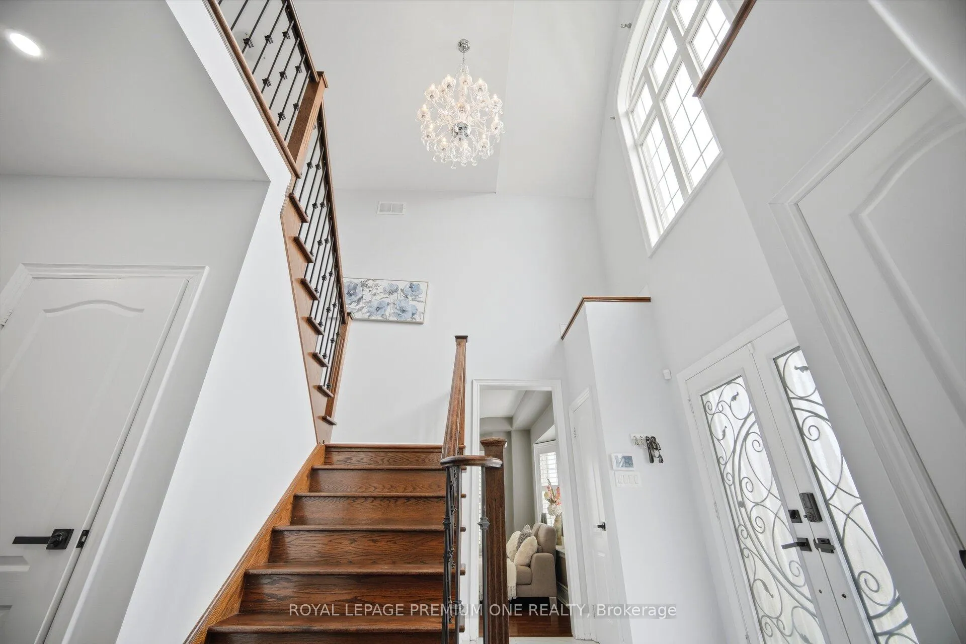 Photo 6 of 95 Retreat Boulevard, Vaughan, Vellore Village — HOMEH