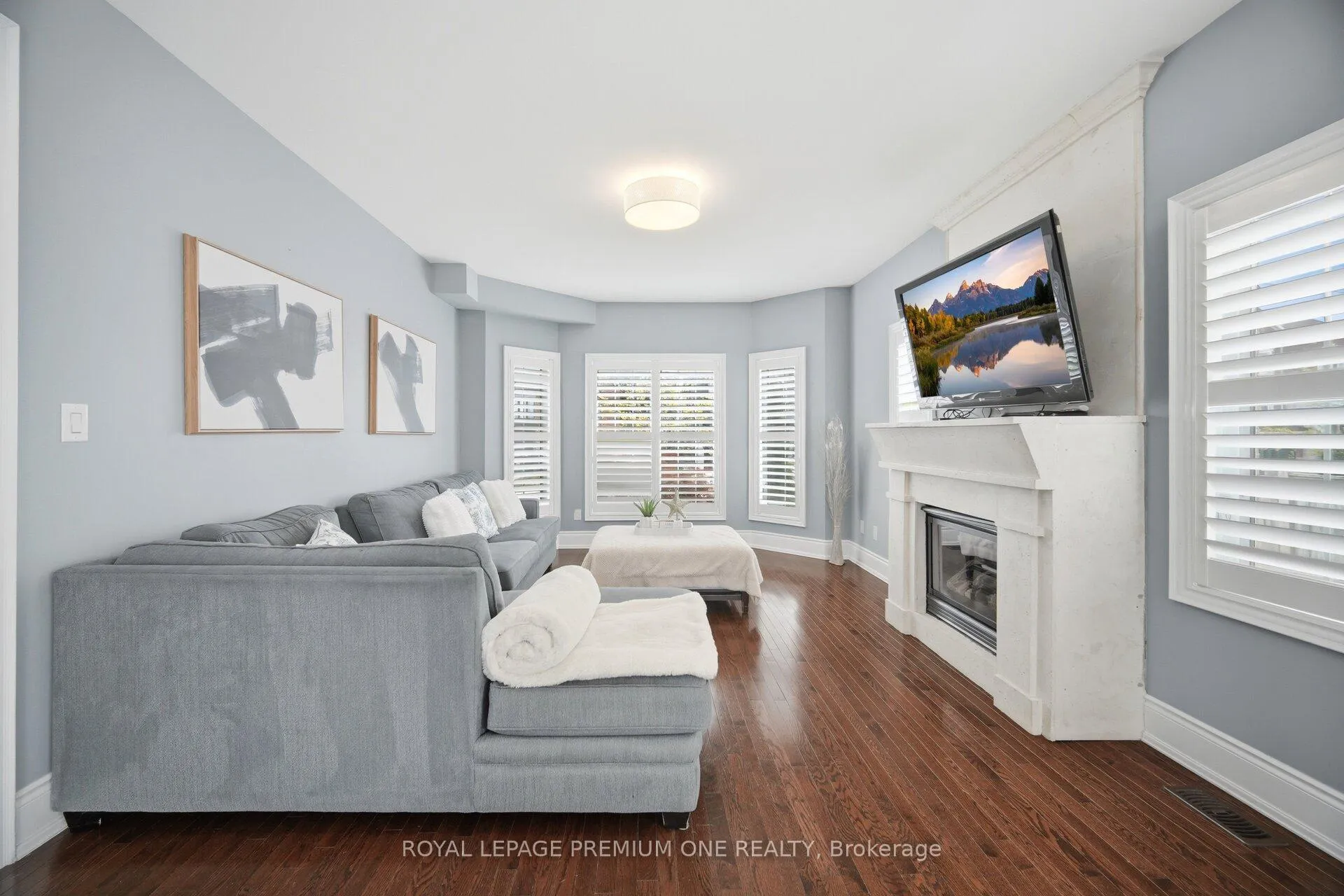 Photo 15 of 95 Retreat Boulevard, Vaughan, Vellore Village — HOMEH