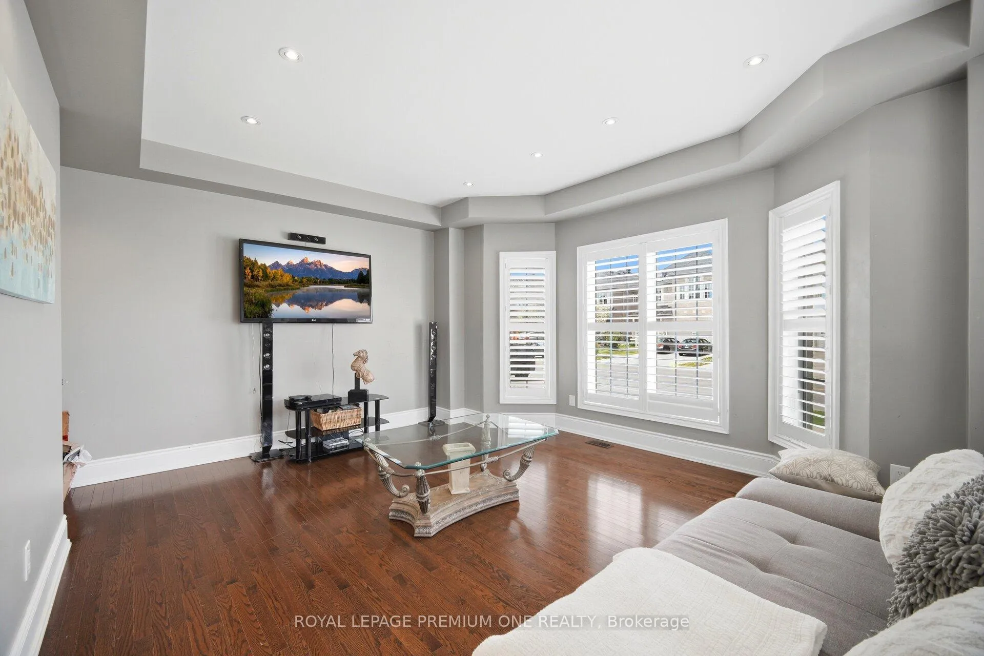 Photo 18 of 95 Retreat Boulevard, Vaughan, Vellore Village — HOMEH