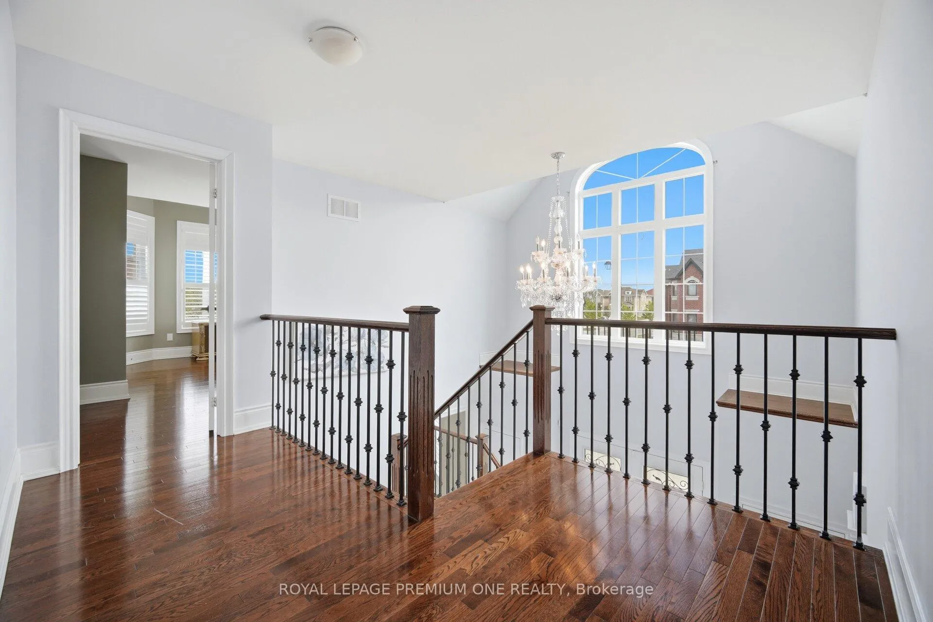 Photo 22 of 95 Retreat Boulevard, Vaughan, Vellore Village — HOMEH