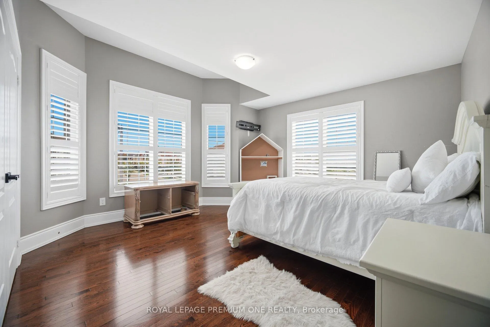 Photo 27 of 95 Retreat Boulevard, Vaughan, Vellore Village — HOMEH