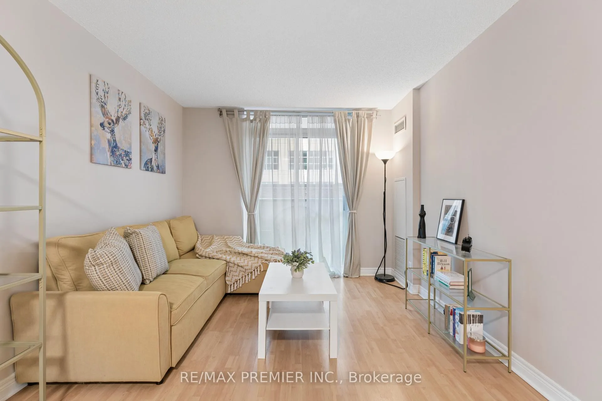 Photo 4 of Unit 307, 212 Eglinton Avenue E, Toronto, Mount Pleasant West — HOMEH