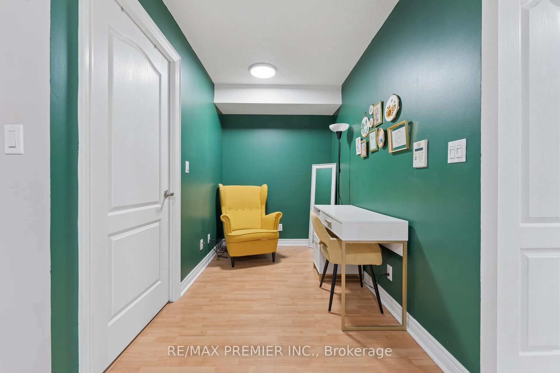 Photo 11 of Unit 307, 212 Eglinton Avenue E, Toronto, Mount Pleasant West — HOMEH