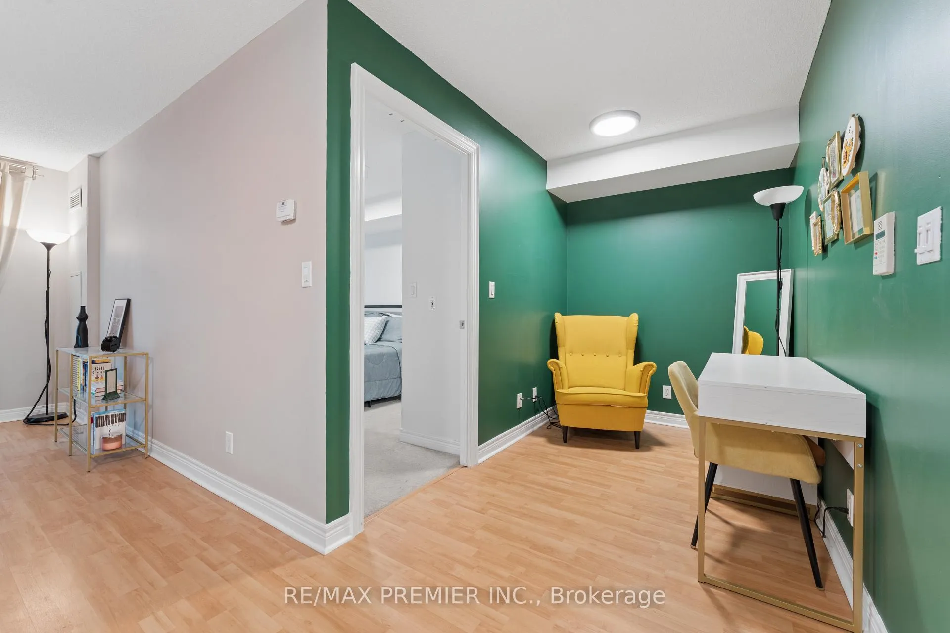 Photo 12 of Unit 307, 212 Eglinton Avenue E, Toronto, Mount Pleasant West — HOMEH