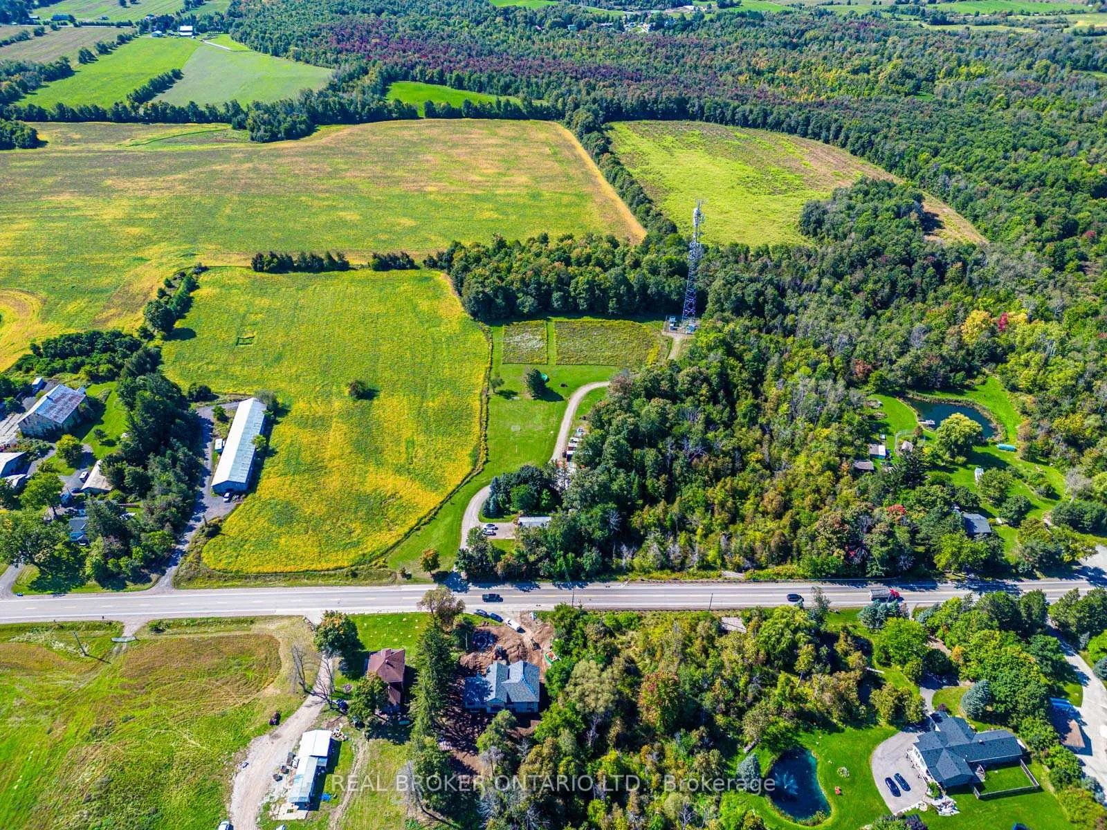 Photo 2 of 13908 Trafalgar Road, Halton Hills, Rural Halton Hills — HOMEH