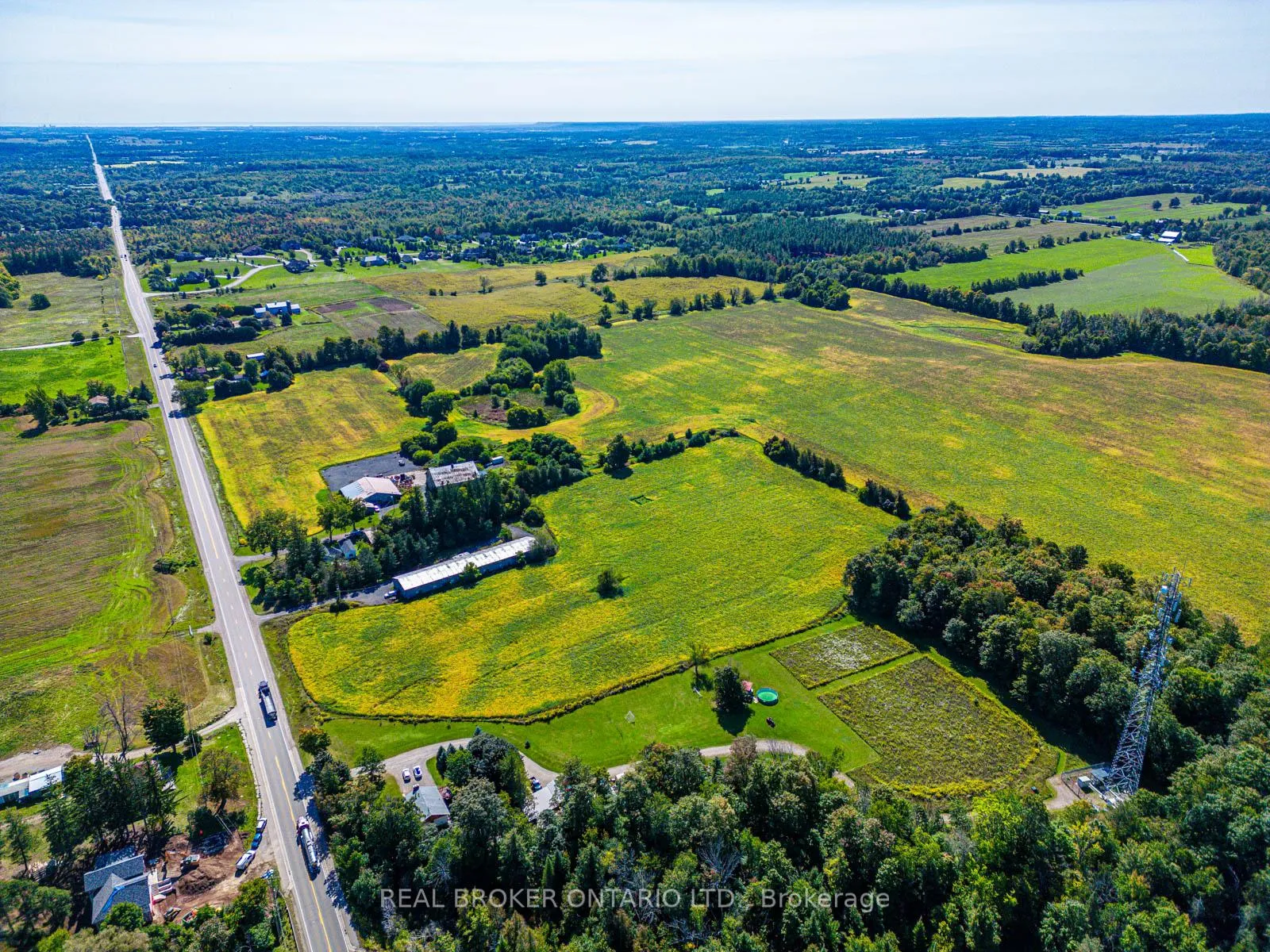 Photo 5 of 13908 Trafalgar Road, Halton Hills, Rural Halton Hills — HOMEH
