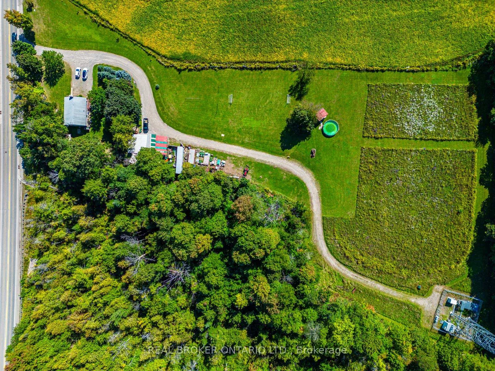 Photo 9 of 13908 Trafalgar Road, Halton Hills, Rural Halton Hills — HOMEH