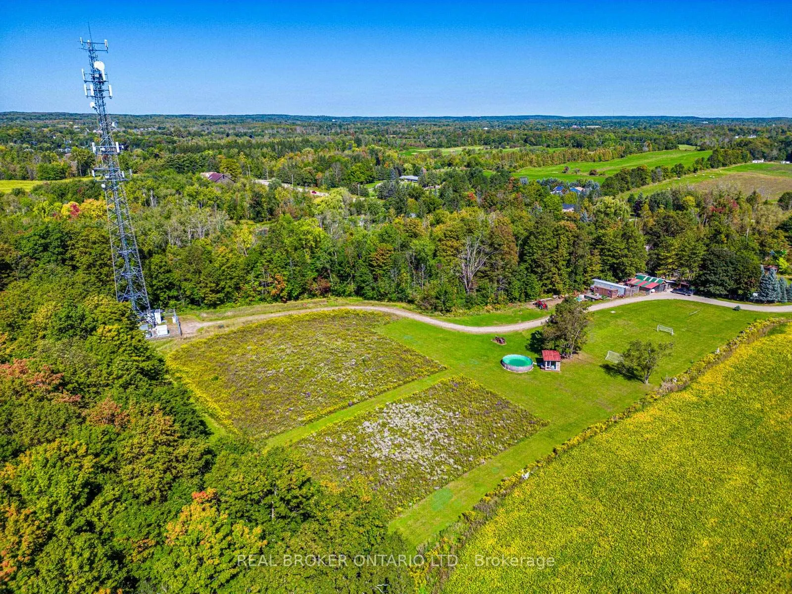 Photo 10 of 13908 Trafalgar Road, Halton Hills, Rural Halton Hills — HOMEH