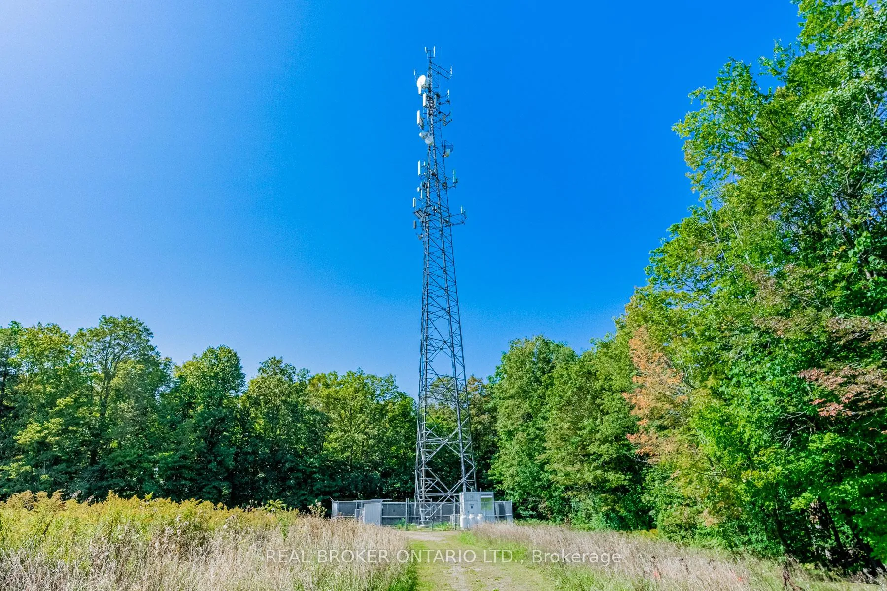 Photo 13 of 13908 Trafalgar Road, Halton Hills, Rural Halton Hills — HOMEH