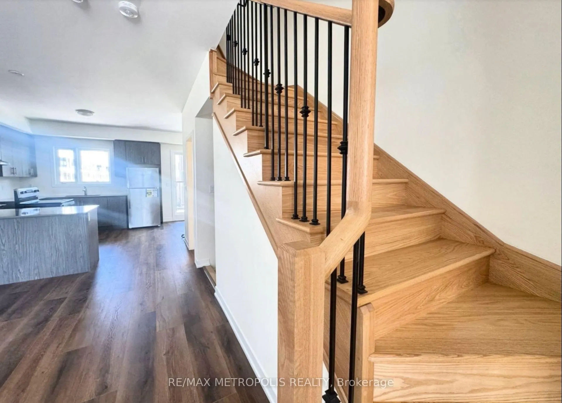 Photo 11 of 1695 Dersan Street, Pickering, Duffin Heights — HOMEH