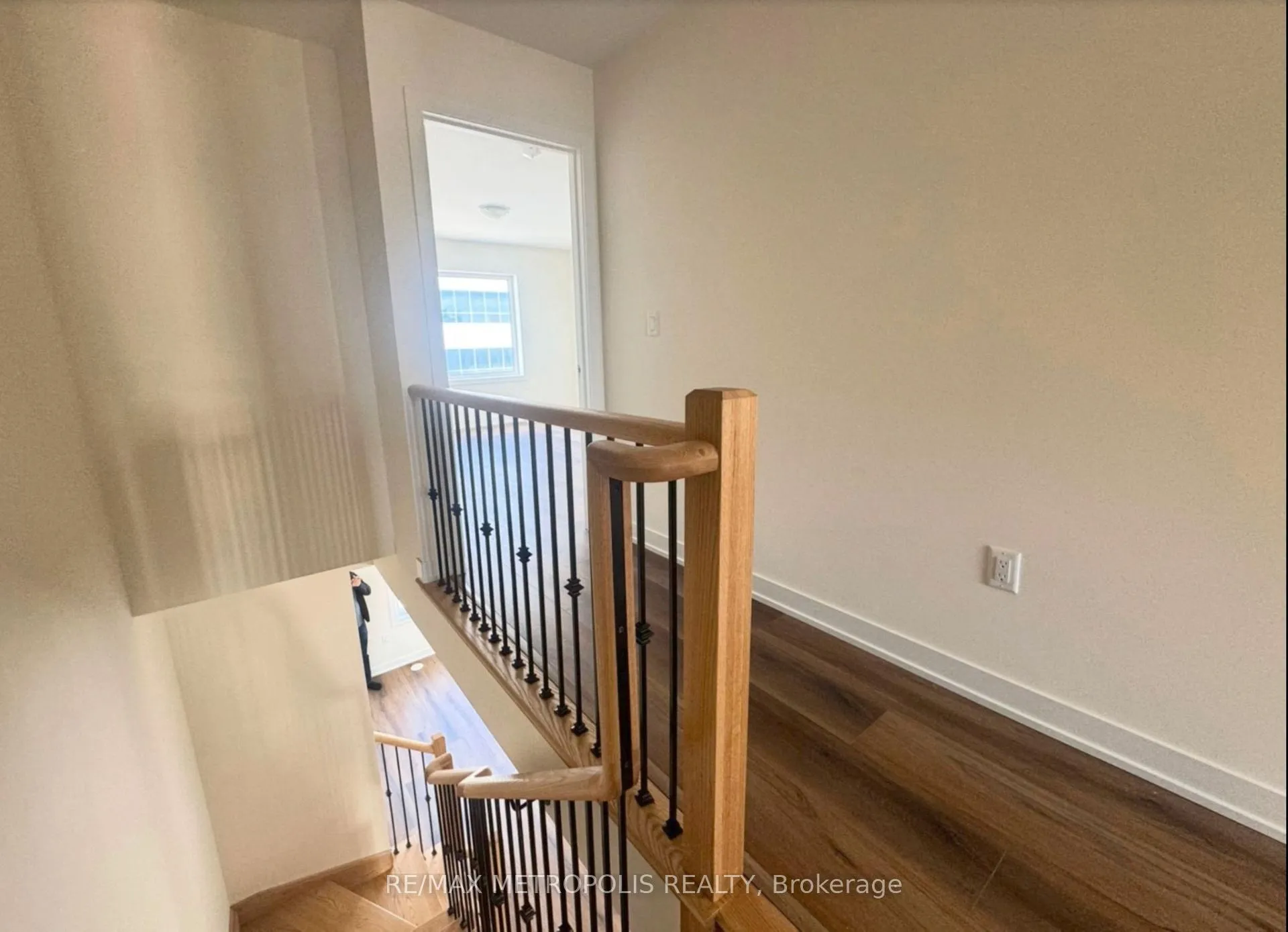 Photo 12 of 1695 Dersan Street, Pickering, Duffin Heights — HOMEH