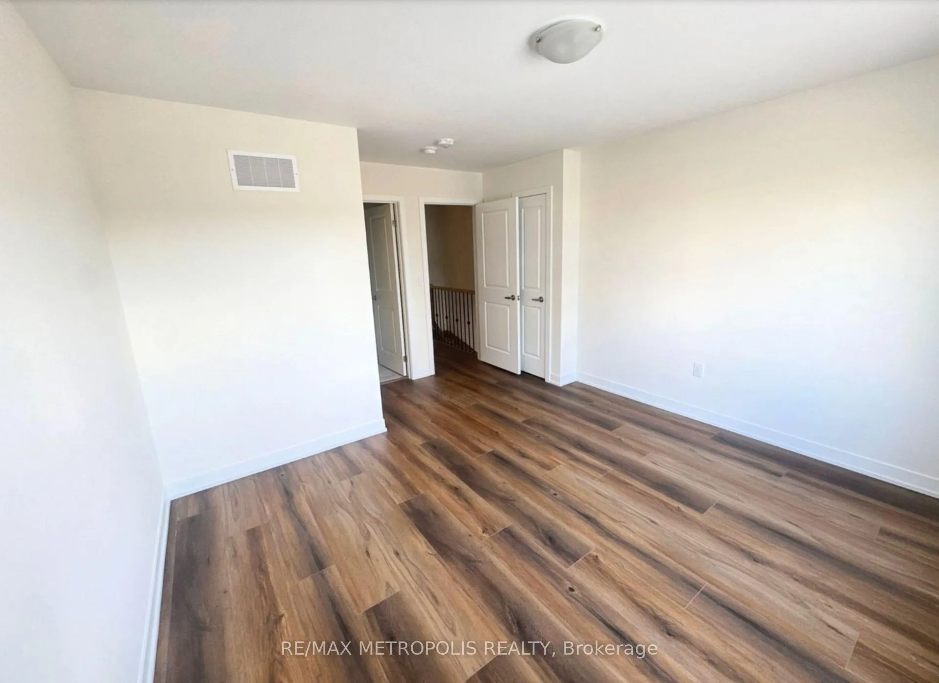 Photo 15 of 1695 Dersan Street, Pickering, Duffin Heights — HOMEH