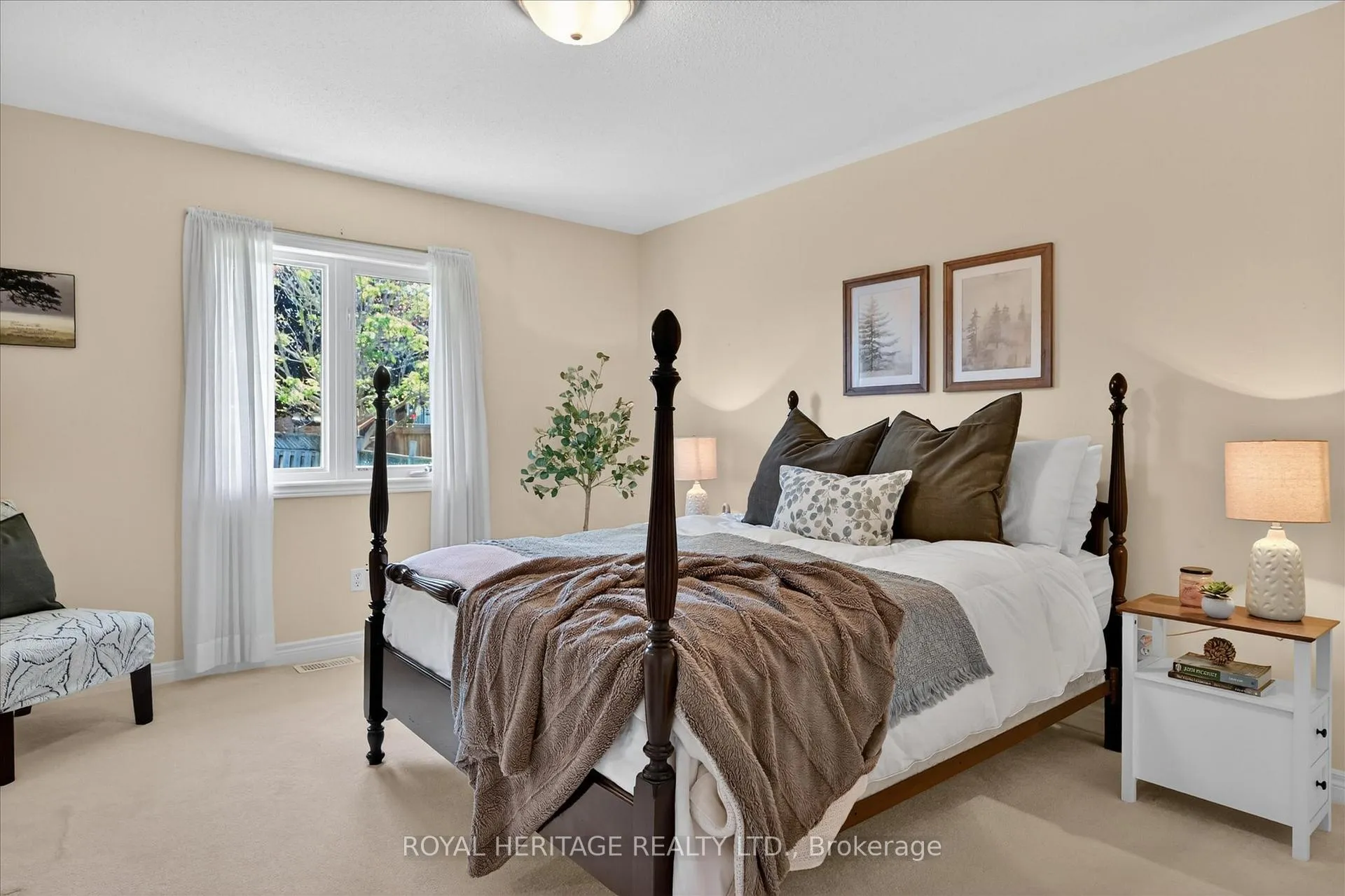 Photo 20 of 21 Eakins Crescent, Kawartha Lakes, Lindsay — HOMEH