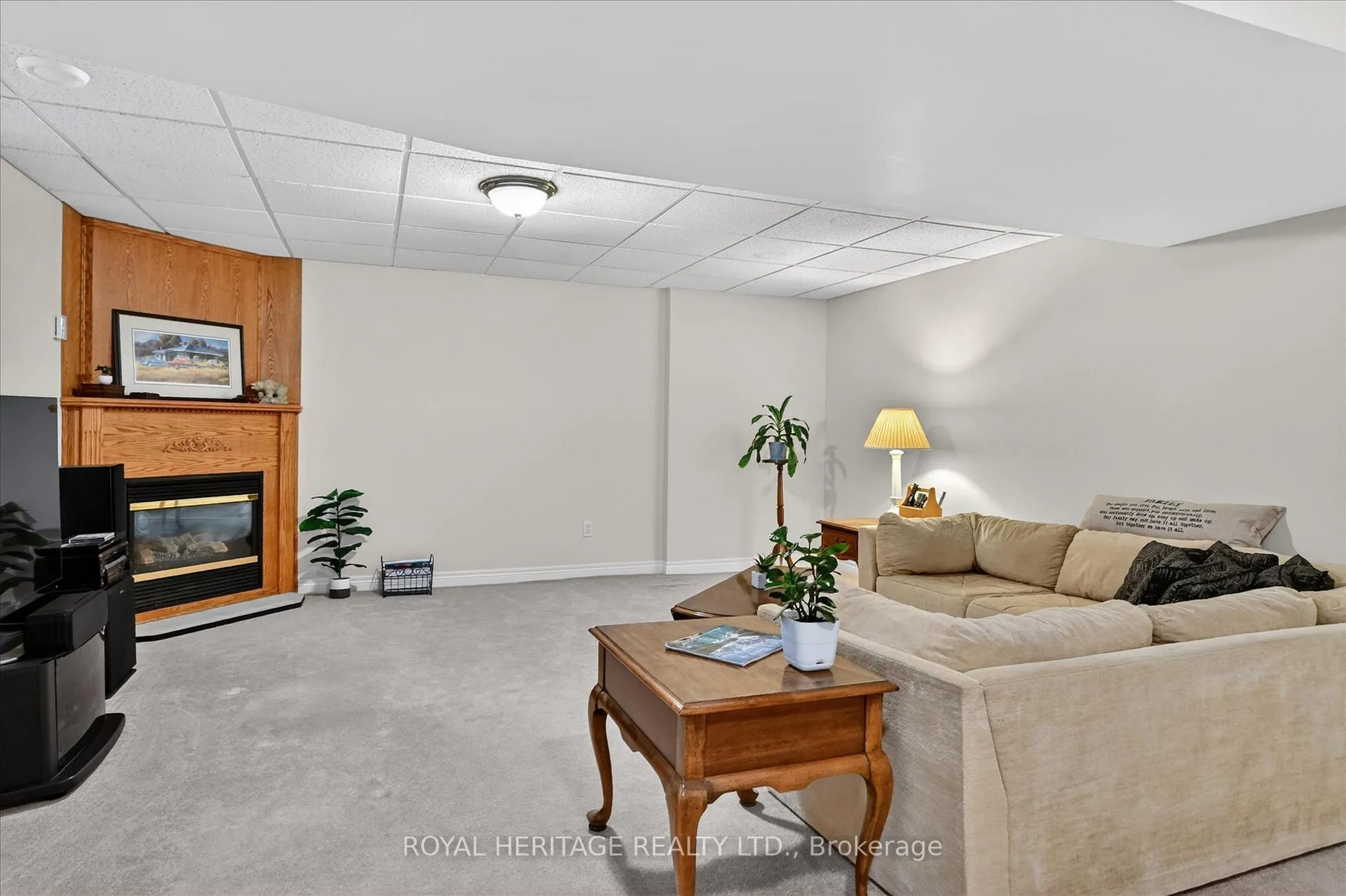 Photo 31 of 21 Eakins Crescent, Kawartha Lakes, Lindsay — HOMEH